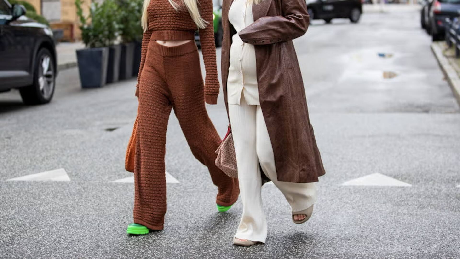 5 สไตล์แมตช์ง่ายกับกางเกงถักลายริบ 