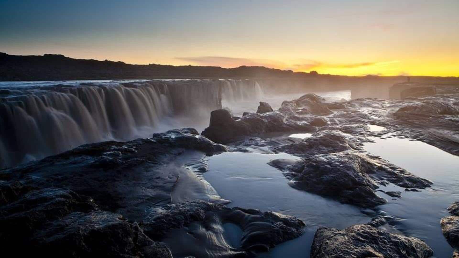 สถานที่งดงามในไอซ์แลนด์: คู่มือการเดินทางที่เงียบสงบ