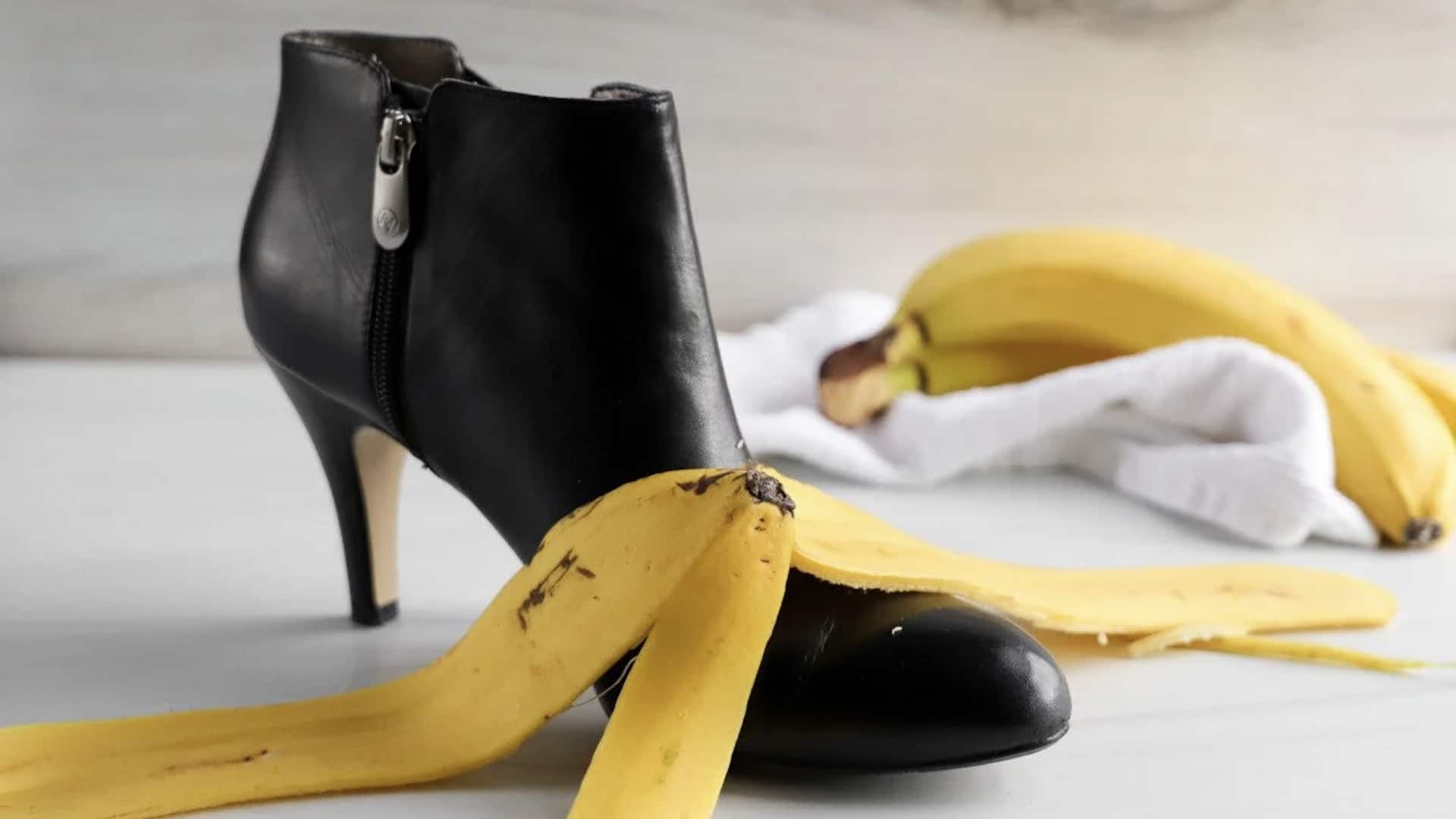 เปลือกกล้วยช่วยให้รองเท้าเงางาม ราคาประหยัด