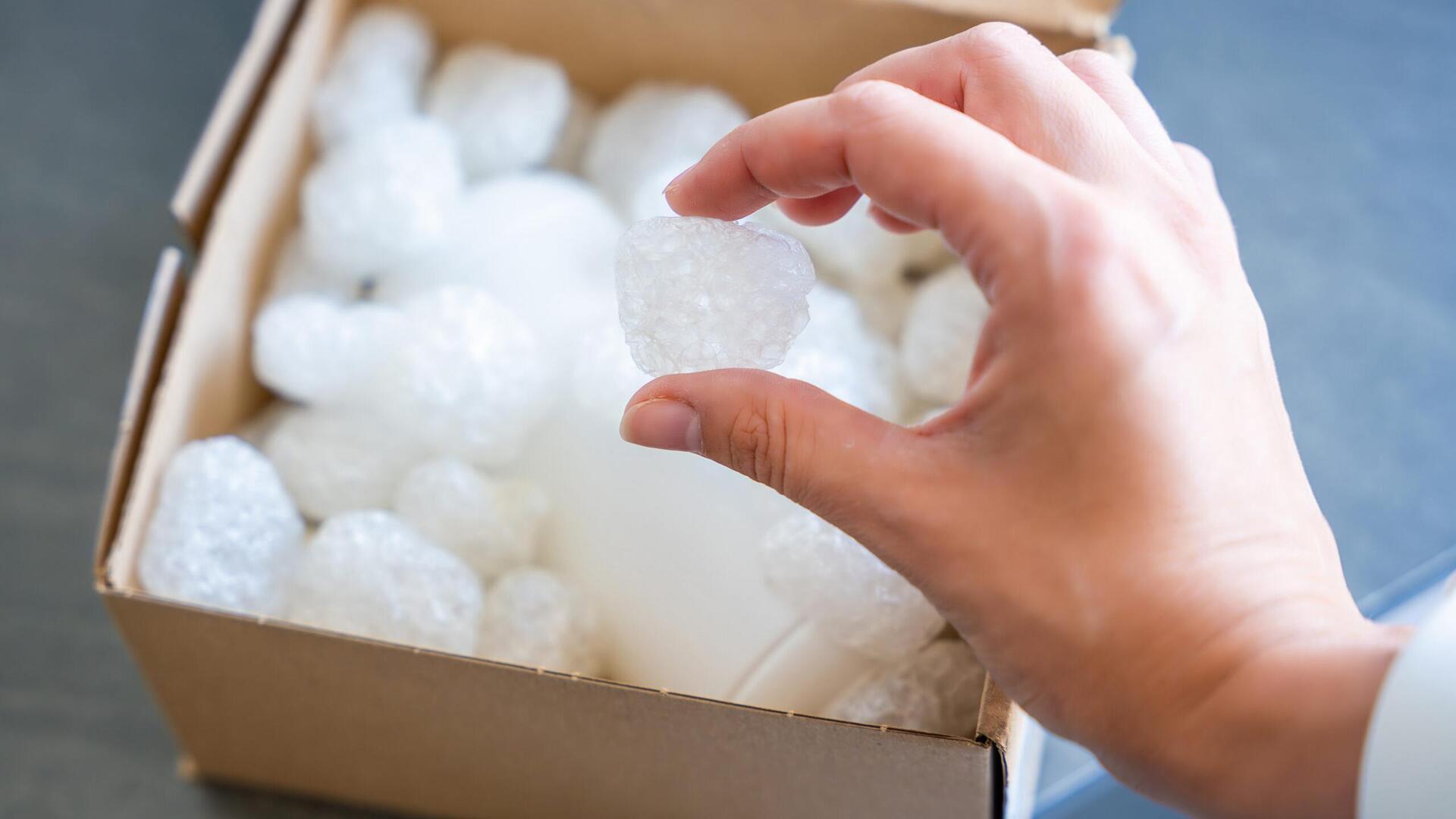 รีไซเคิลโฟมบรรจุภัณฑ์ให้กลายเป็นของใช้สุดคุ้มในบ้าน