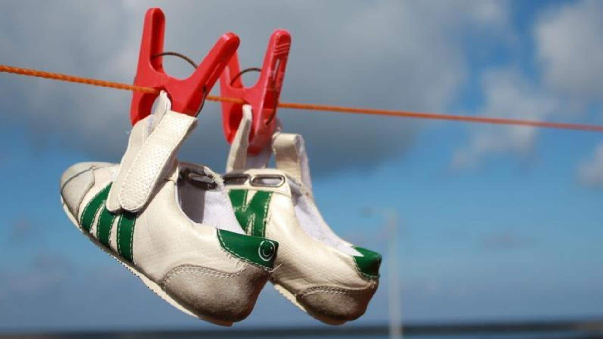 วิธีป้องกันกลิ่นรองเท้าด้วยการตากแดด