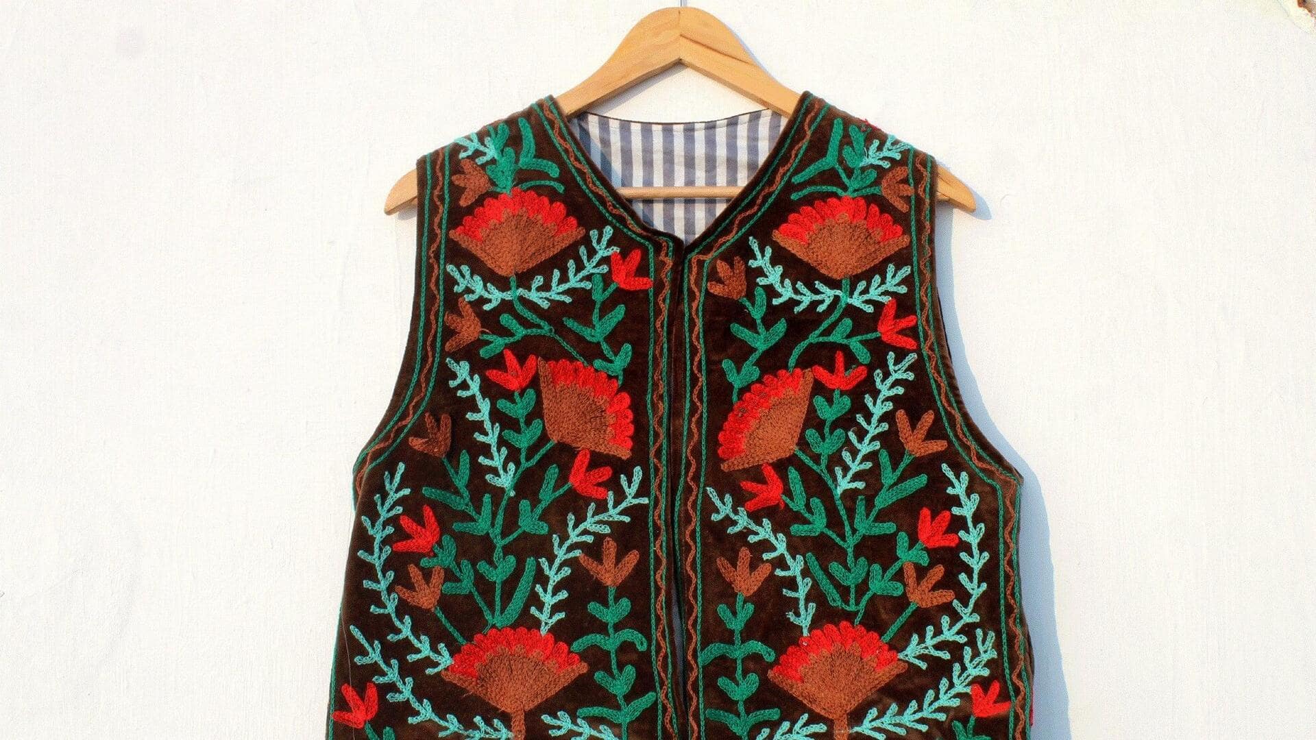 5 สไตล์แฟชั่นที่แมตช์กับเสื้อกั๊กปักลายได้ลงตัว