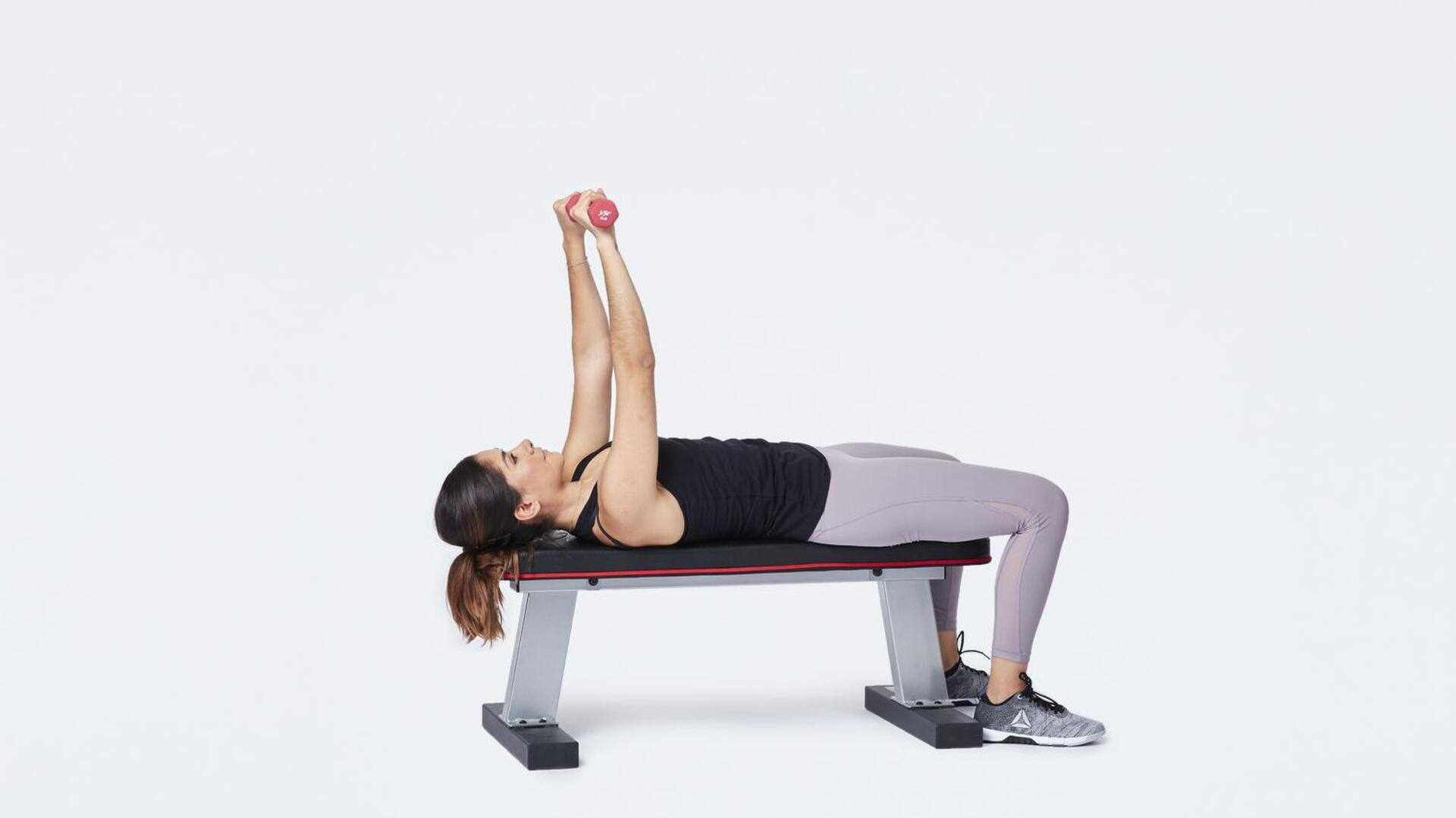 ออกกำลังกายกดฝ่ามือเพื่อเสริมกล้ามเนื้อหน้าอก