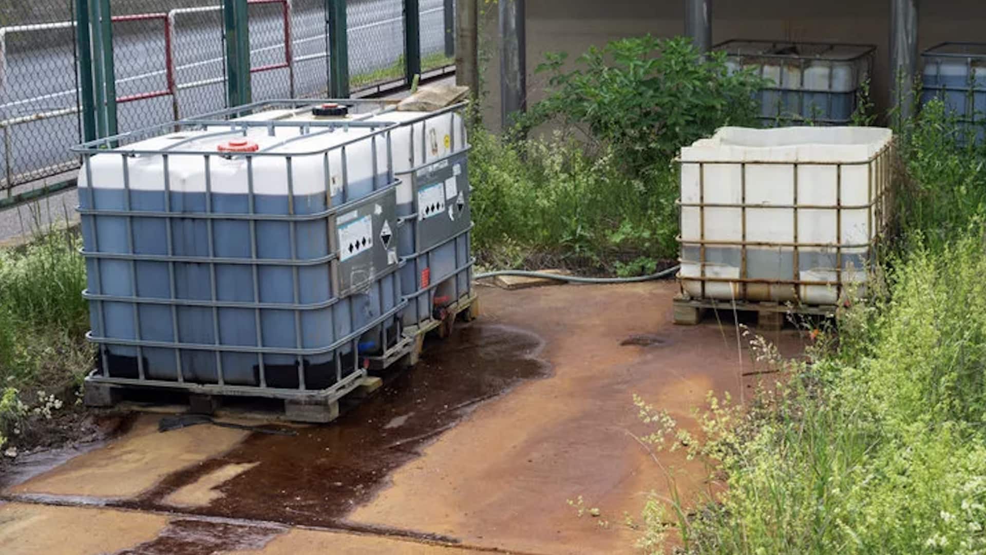 ซ่อมถังรั่วด้วยพลาสติกหลอมให้อายุการใช้งานยาวนานขึ้น