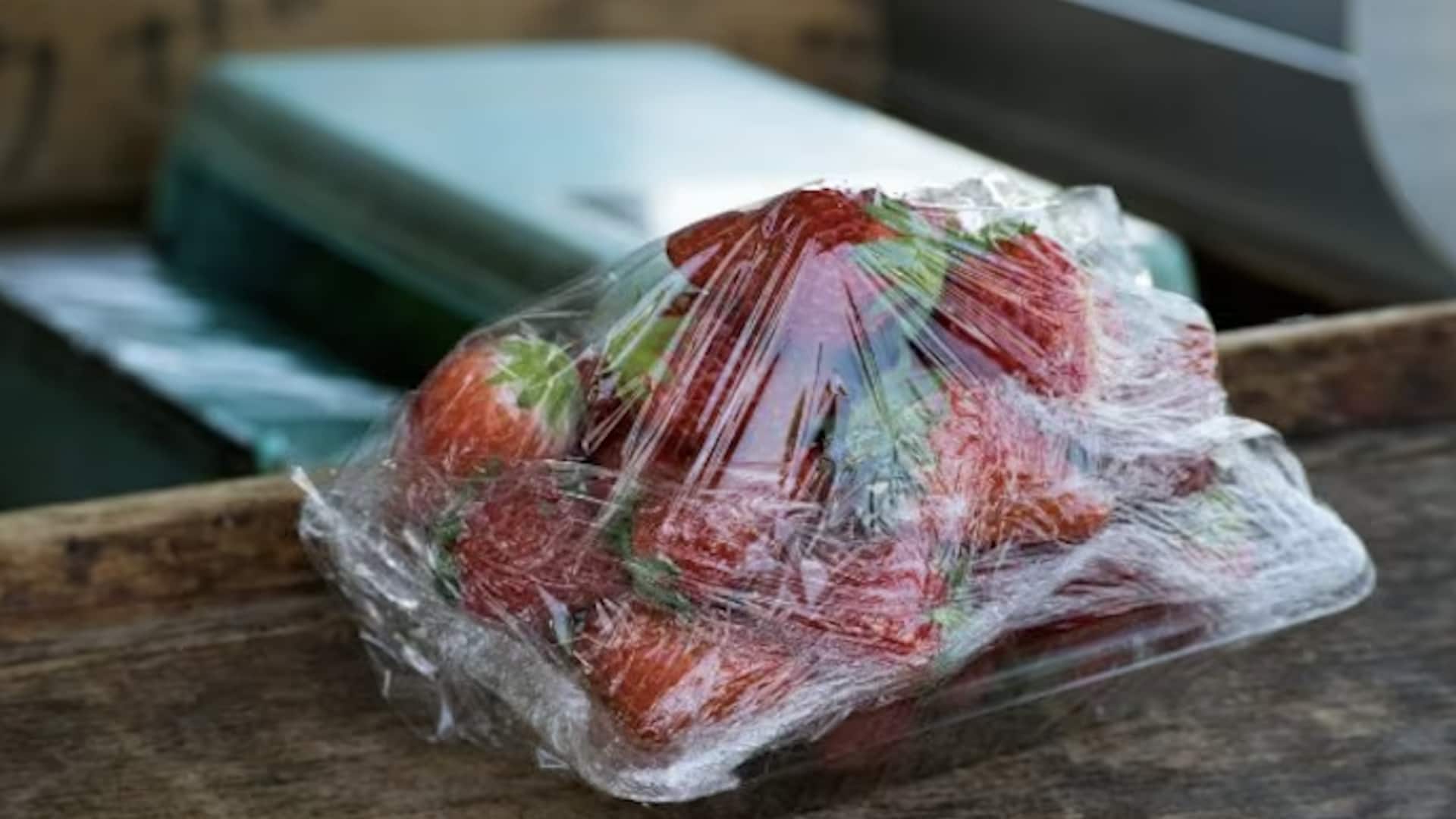 เก็บผักผลไม้ให้สดนานโดยไม่ง้อพลาสติกแรป 