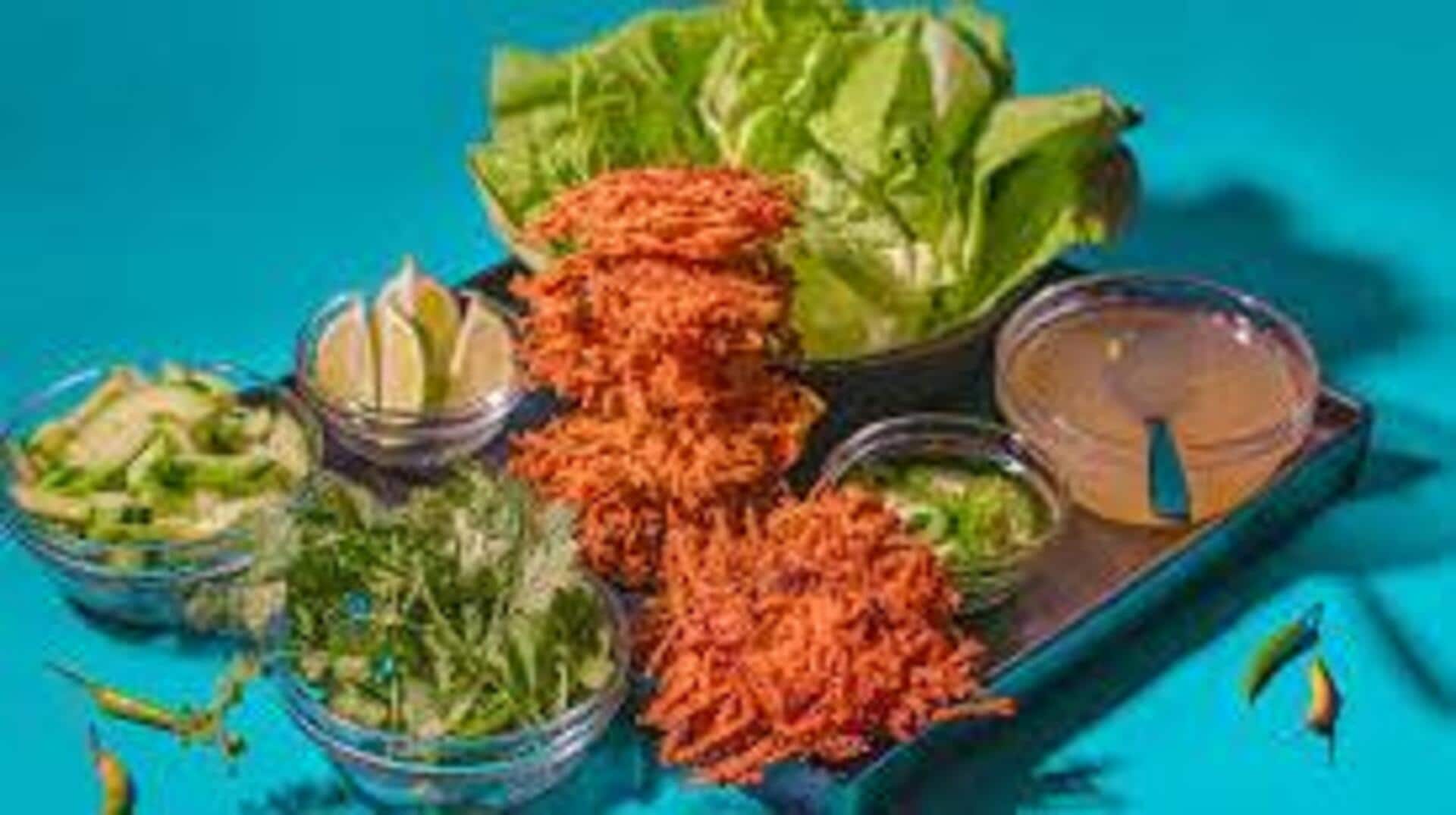 เมนูห่อมันเทศนึ่งกับน้ำจิ้มตะไคร้พริก