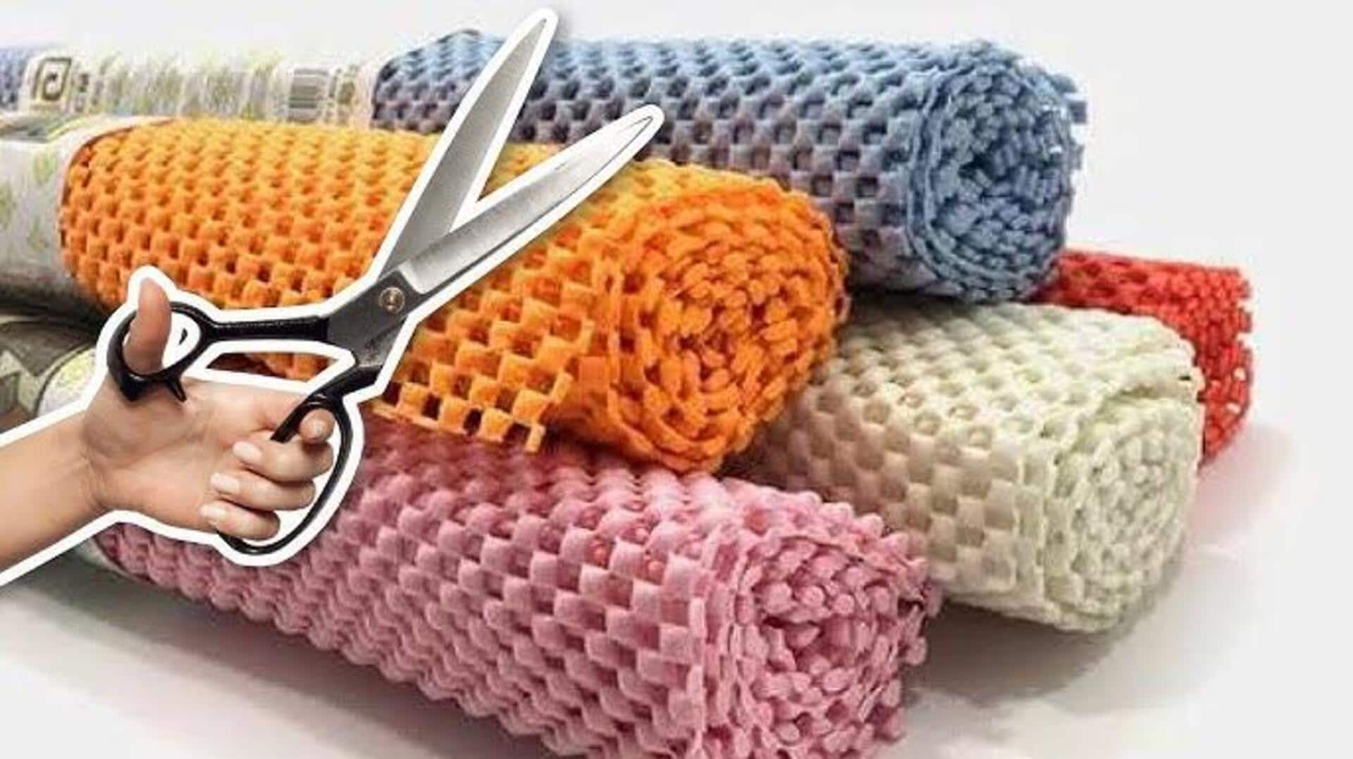 DIY พรมประหยัดงบ จากแผ่นกันลื่นเก่า