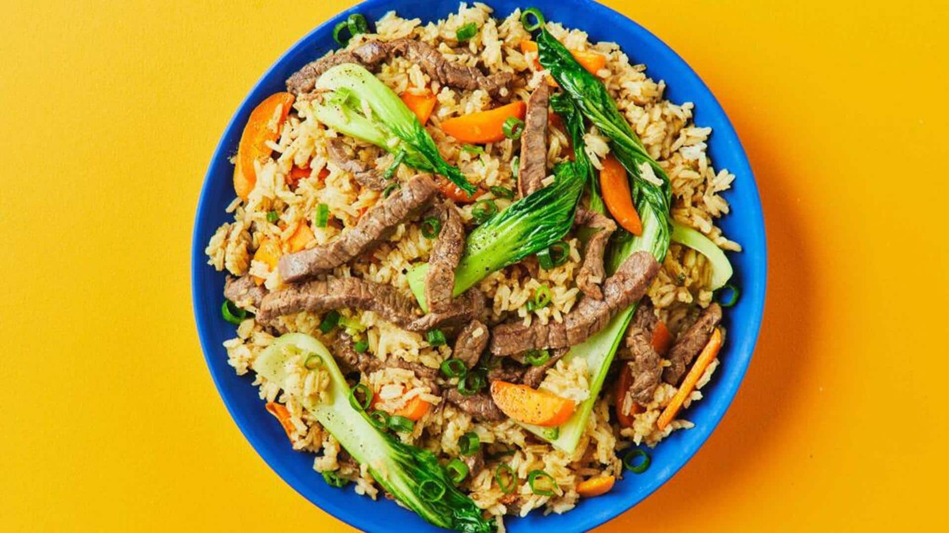 ข้าวผัดมะขามเปียกกับผักและสมุนไพร