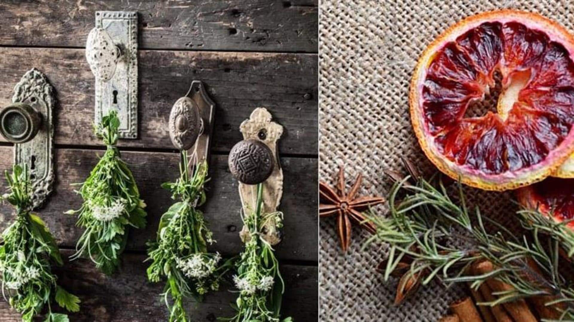 งานฝีมือสุดคุ้มจากสมุนไพรแห้ง