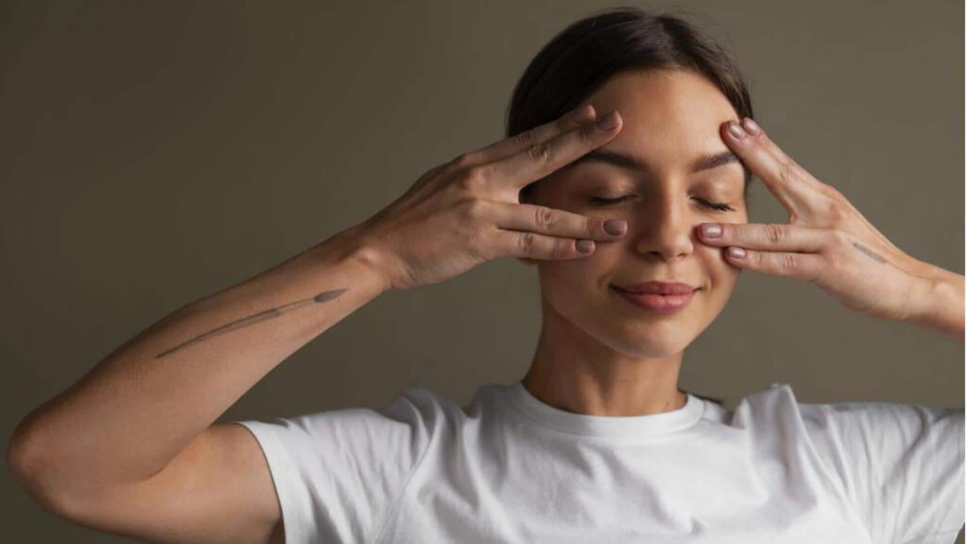 ฟื้นฟูผิวหน้า ด้วย 5 ท่าโยคะง่ายๆ