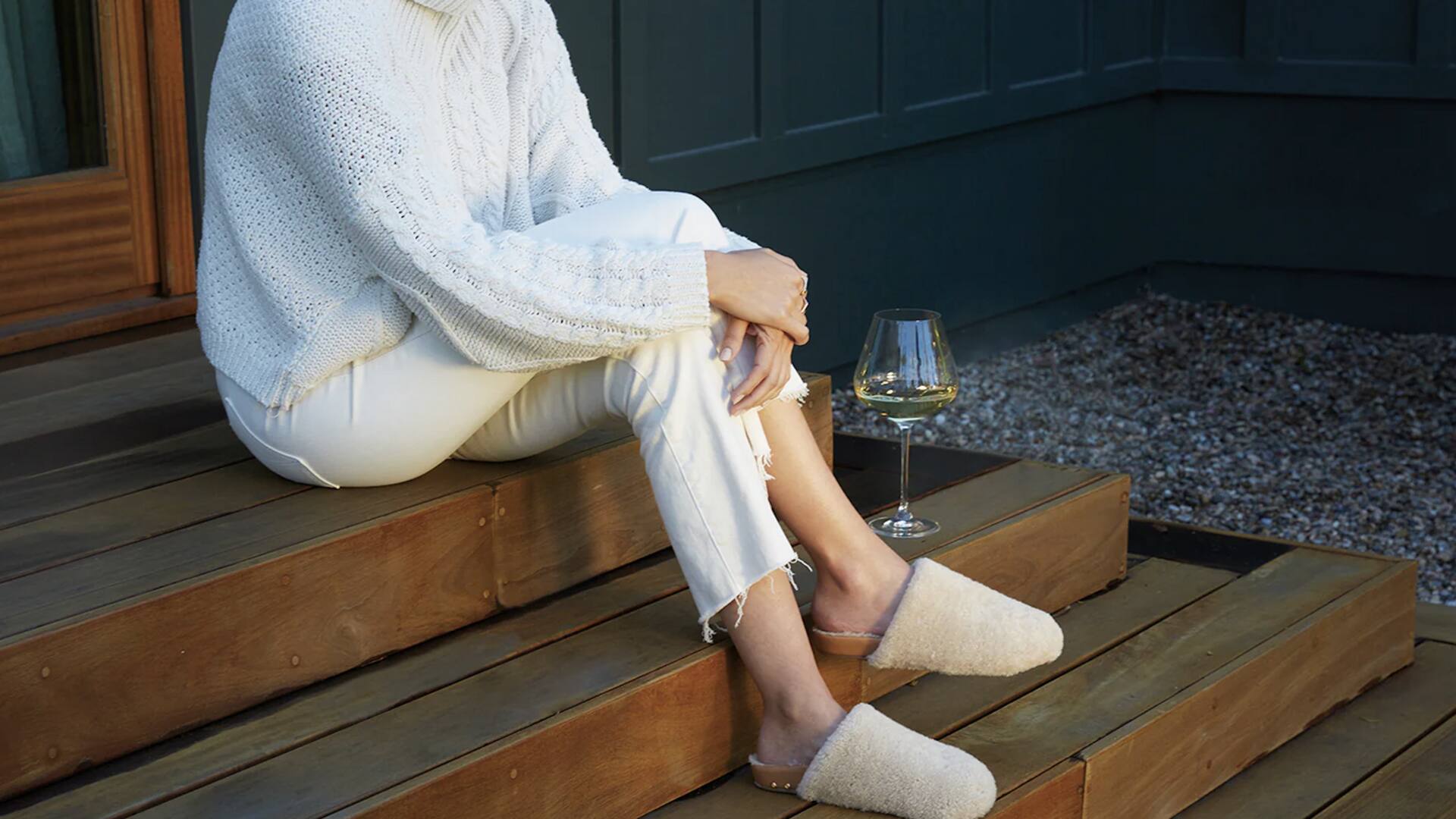 สไตล์ที่แมตช์กับรองเท้าฟอกซ์เฟอร์มูลได้อย่างลงตัว