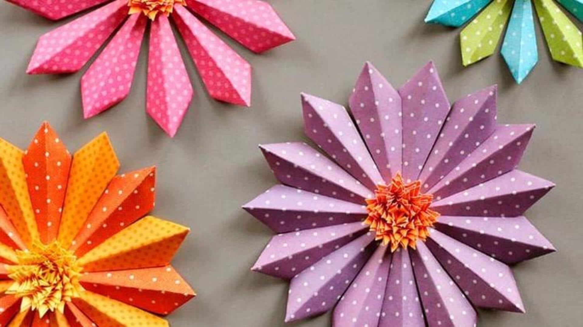 ไอเดียศิลปะกระดาษตกแต่งผนังราคาประหยัด