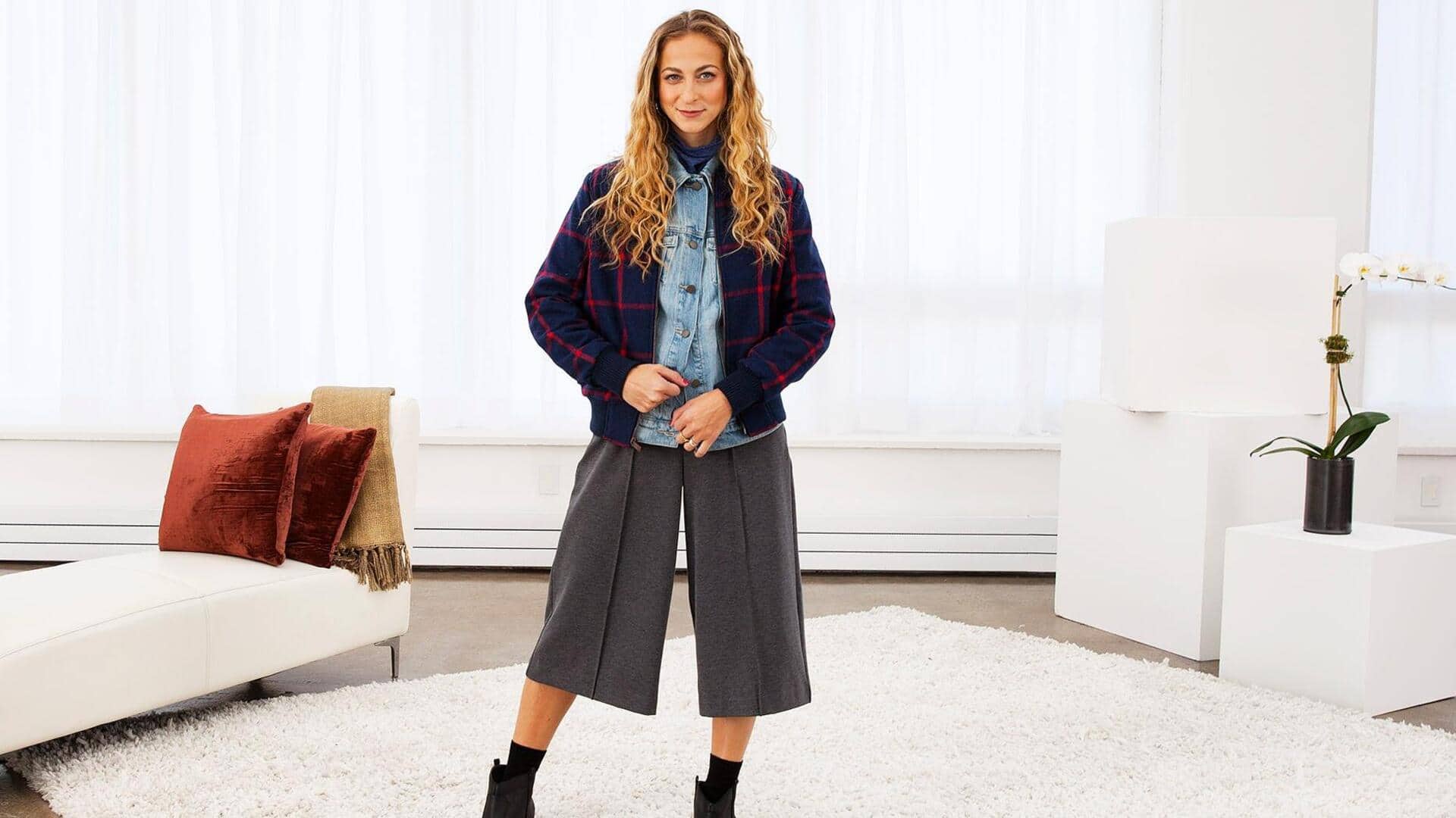 สไตล์เสื้อกันหนาวพันไหล่ที่แมทช์กับกางเกงคูลอต