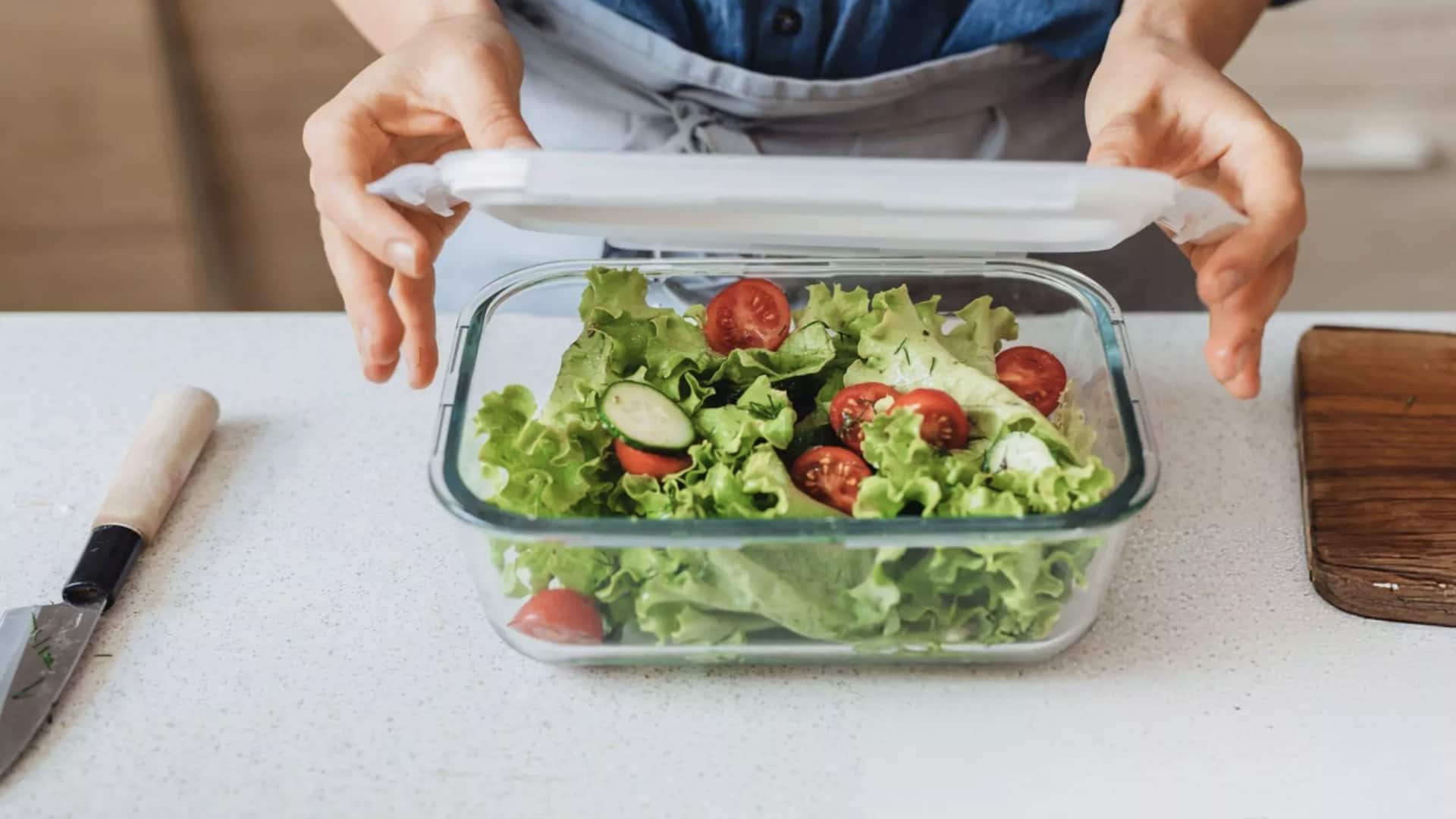 5 เคล็ดลับประหยัดในการทำความสะอาดภาชนะพลาสติกซีดจาง