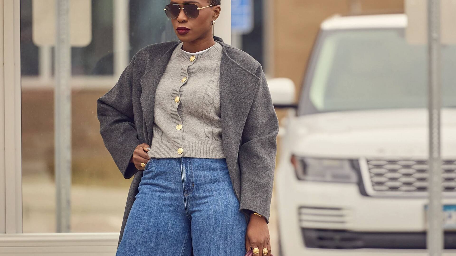 5 สไตล์แมตช์เสื้อคาร์ดิแกนโอเวอร์ไซส์ให้ดูดีทุกโอกาส