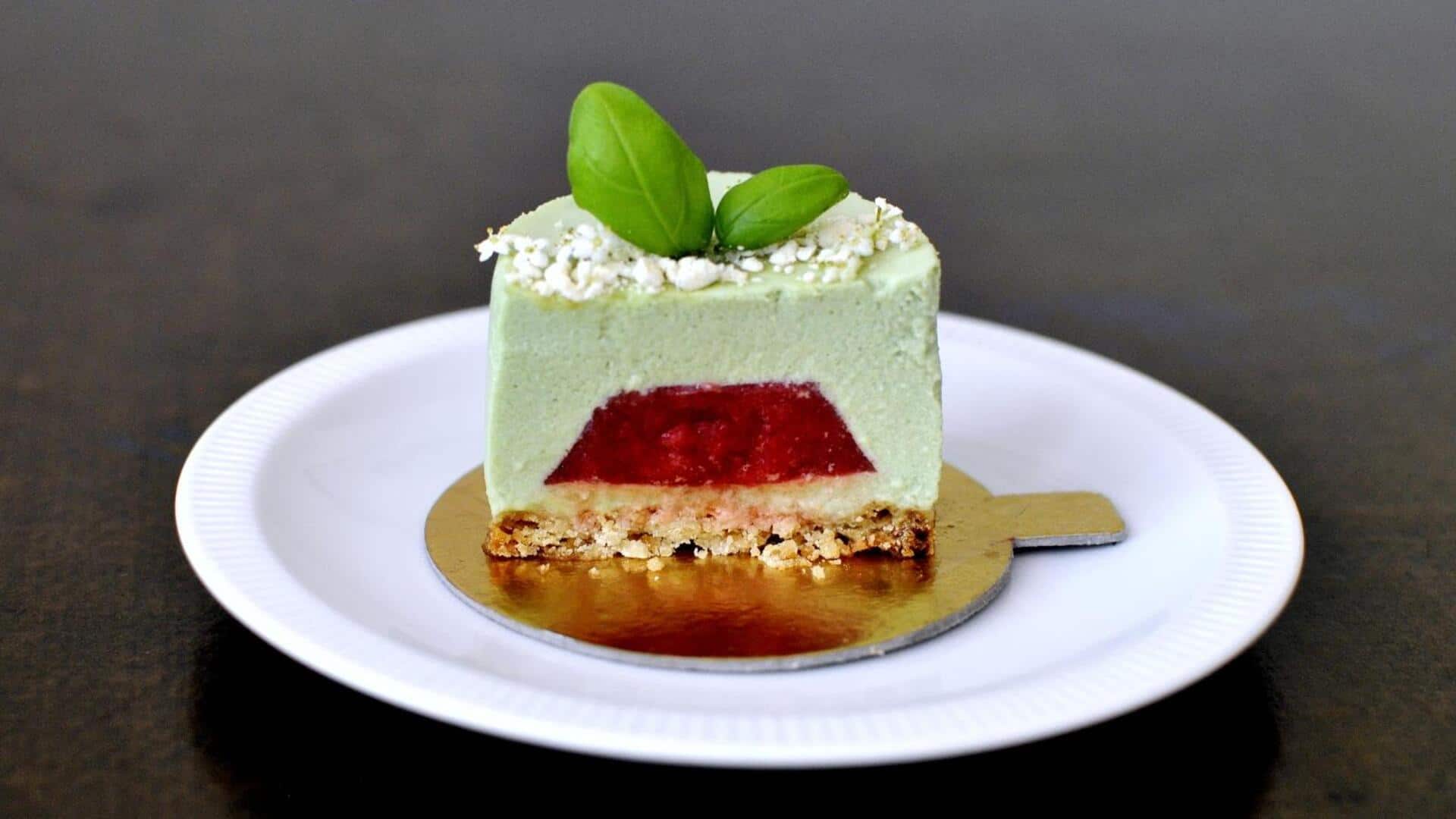 ใบโหระพากับขนมหวานที่คุณต้องลอง ใบโหระพากับขนมหวานที่คุณต้องลอง