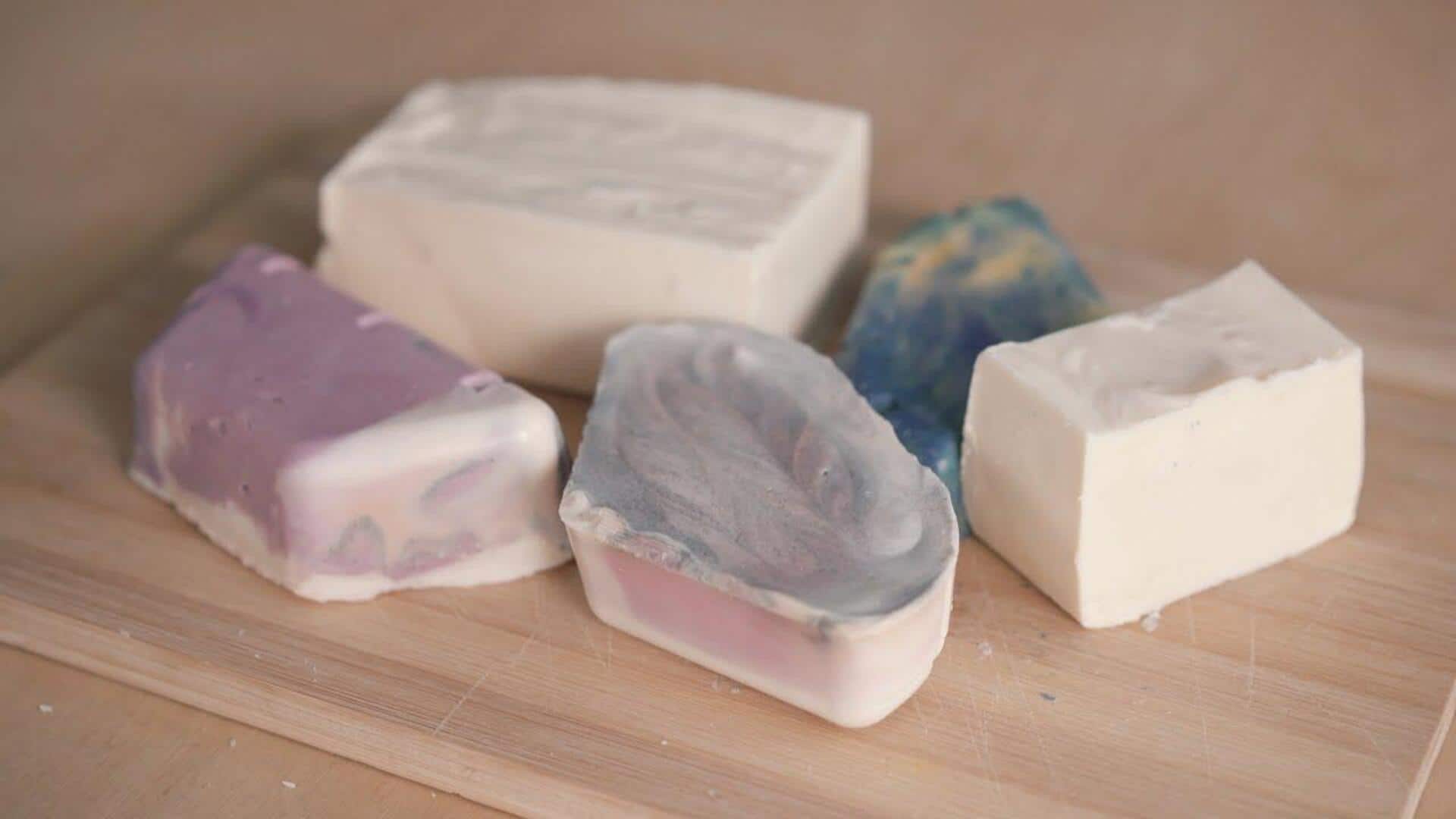 สบู่สมุนไพรโฮมเมดจากน้ำมันพืช