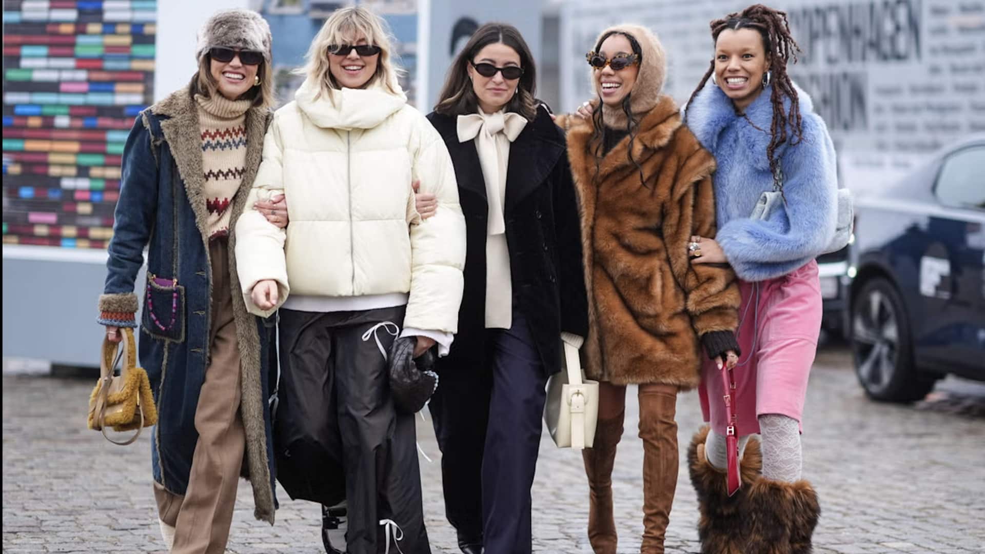 5 สไตล์แฟชั่นที่แมตช์ลงตัวกับเสื้อแจ็คเก็ตรีเวอร์สิเบิล