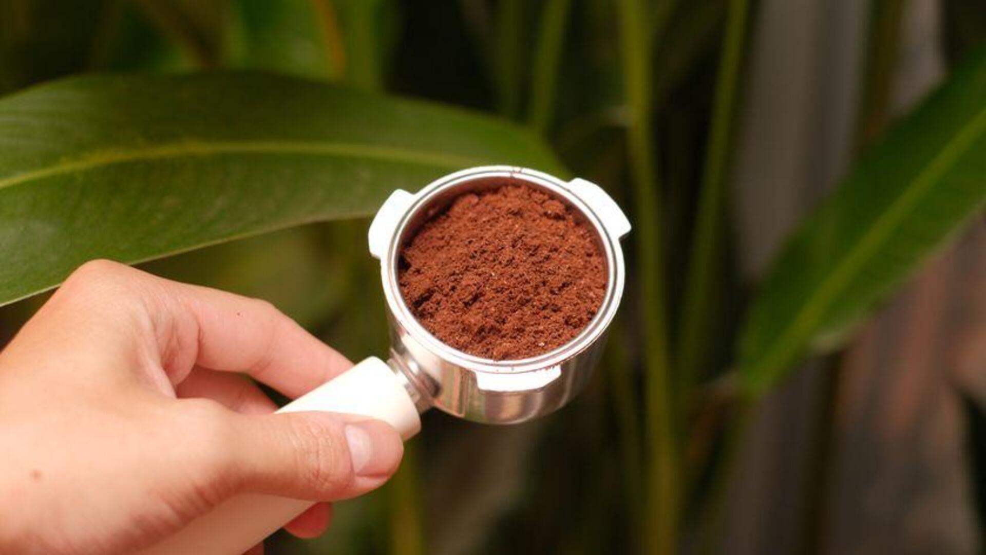 เปลี่ยนกากกาแฟเป็นสารทำความสะอาดที่ปลอดภัย