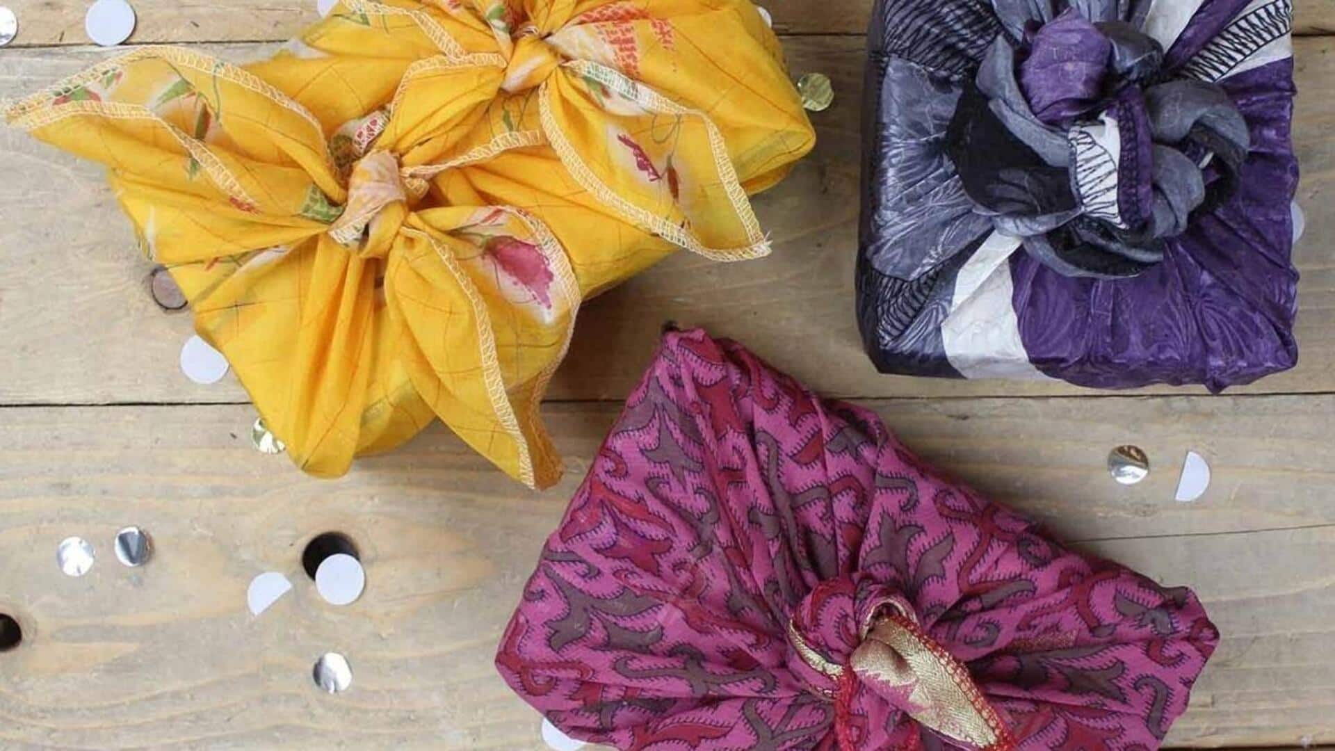 เปลี่ยนส่าหรีเป็นกระดาษห่อของขวัญสุดเก๋