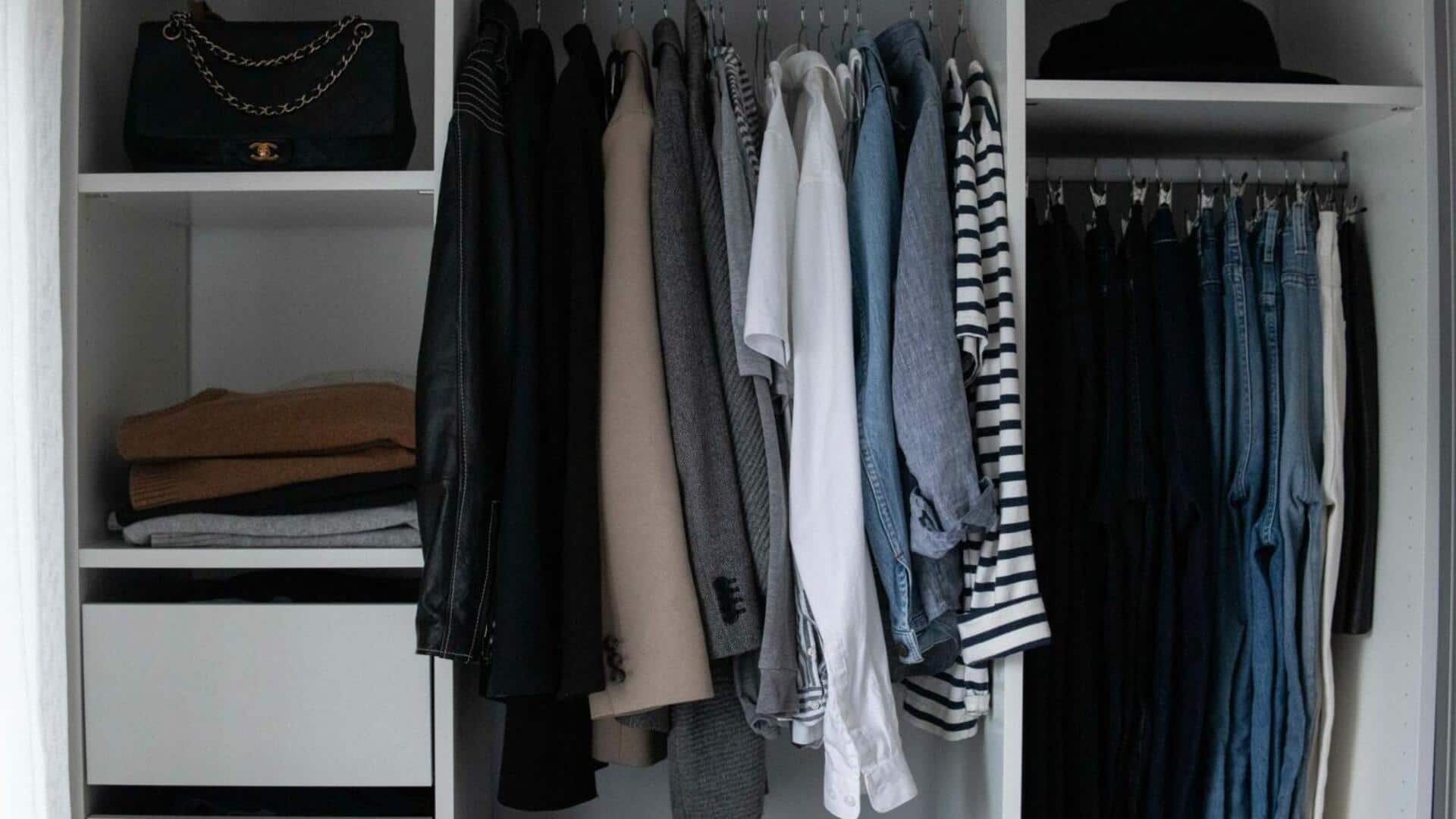 จัดระเบียบชีวิตด้วยตู้เสื้อผ้าแคปซูลอย่างมีสติ