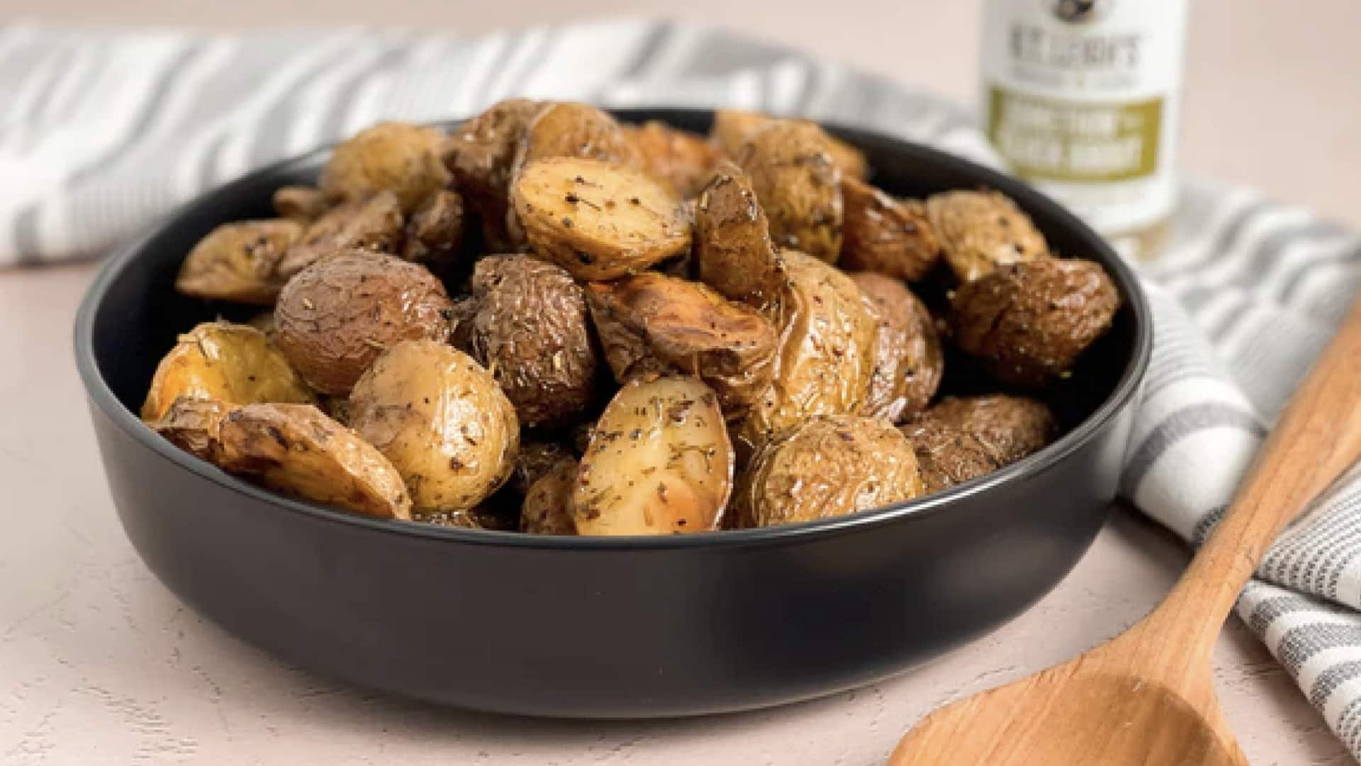 มันฝรั่งทอดกรอบรสสมุนไพรไทย เมนูว่างหอมอร่อยที่ต้องลอง