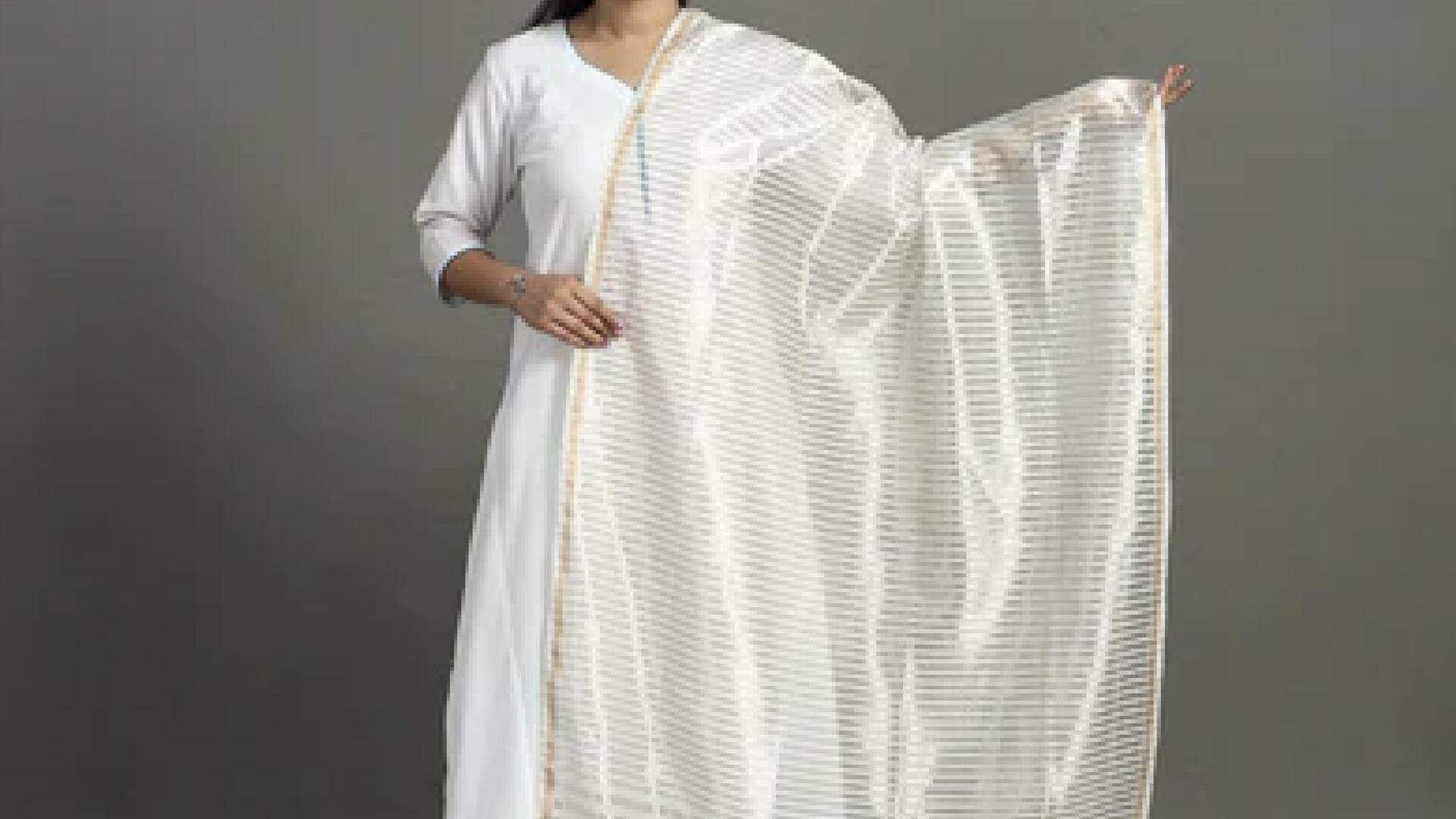 5 สไตล์แมตช์สวยกับผ้าชินรีดูปัตตา