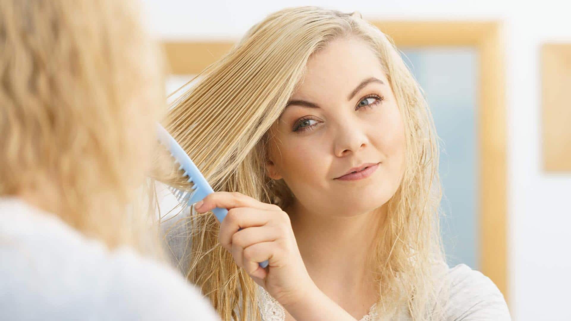 ลดผมร่วงด้วยการสางผมอย่างอ่อนโยนและถูกวิธี