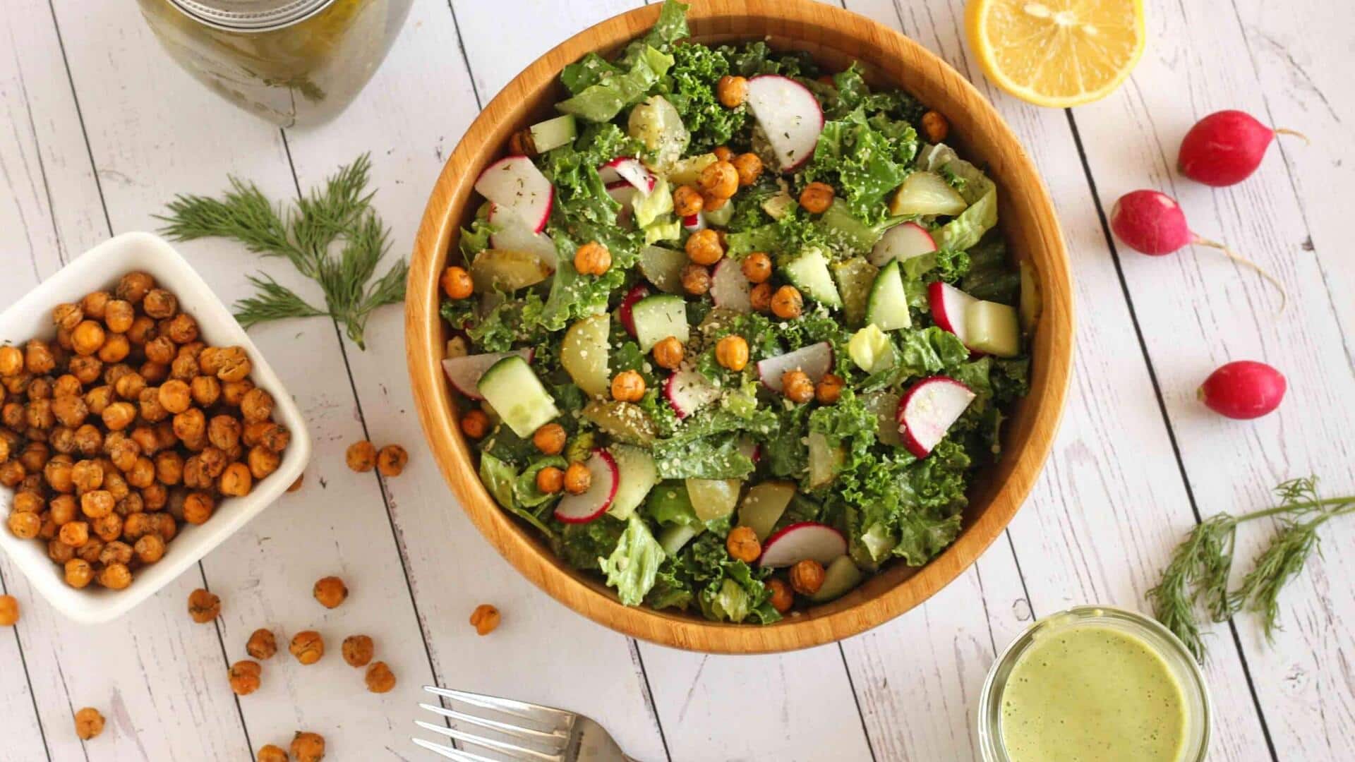 สลัดผักชีลาวกรอบ เมนูง่ายๆ ทำเองที่บ้าน 