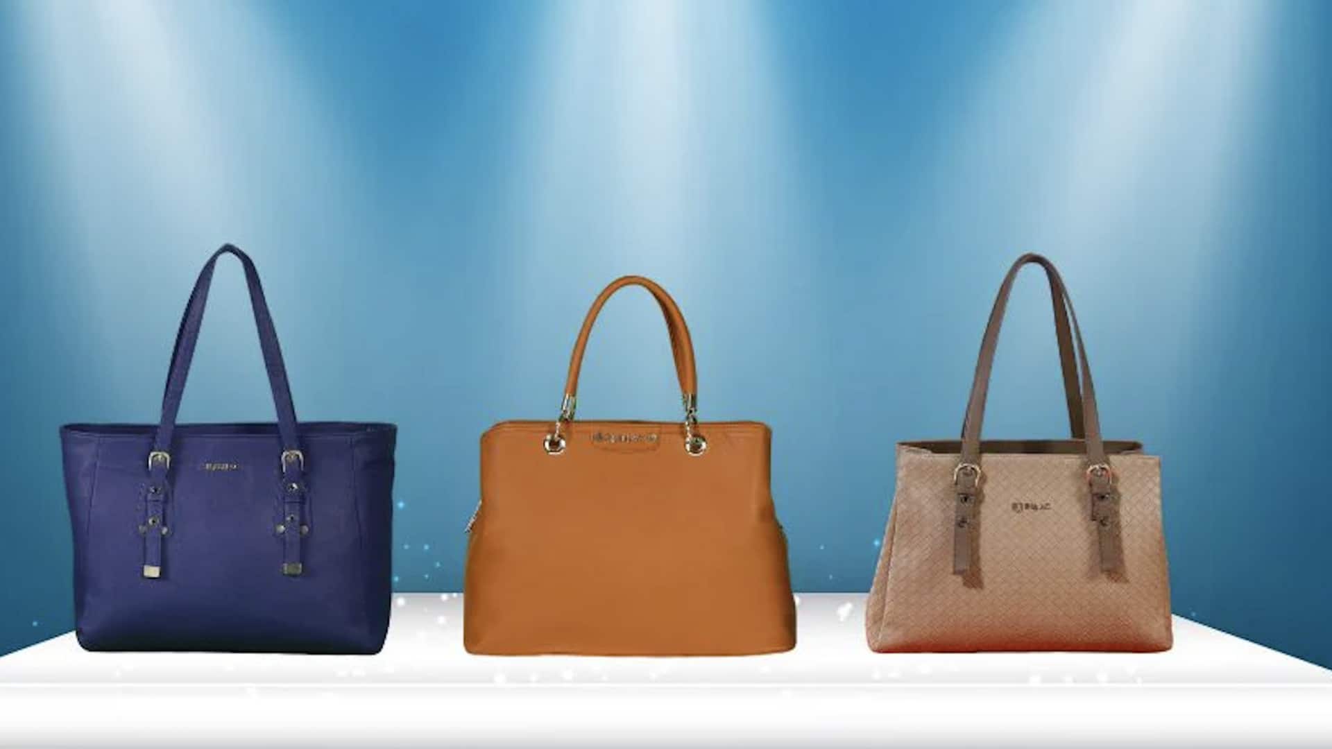 5 สไตล์แมตช์ลงตัวกับกระเป๋าผ้าหนัง