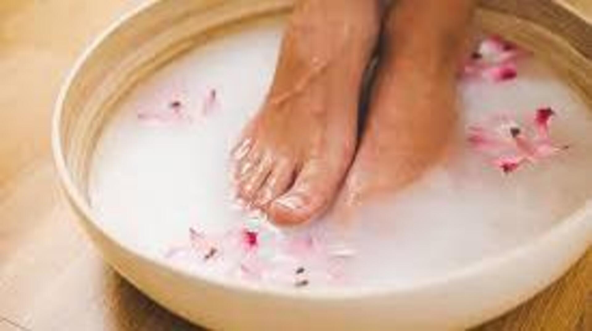 5 วิธีปรับปรุงการนอนหลับด้วยการแช่เท้า