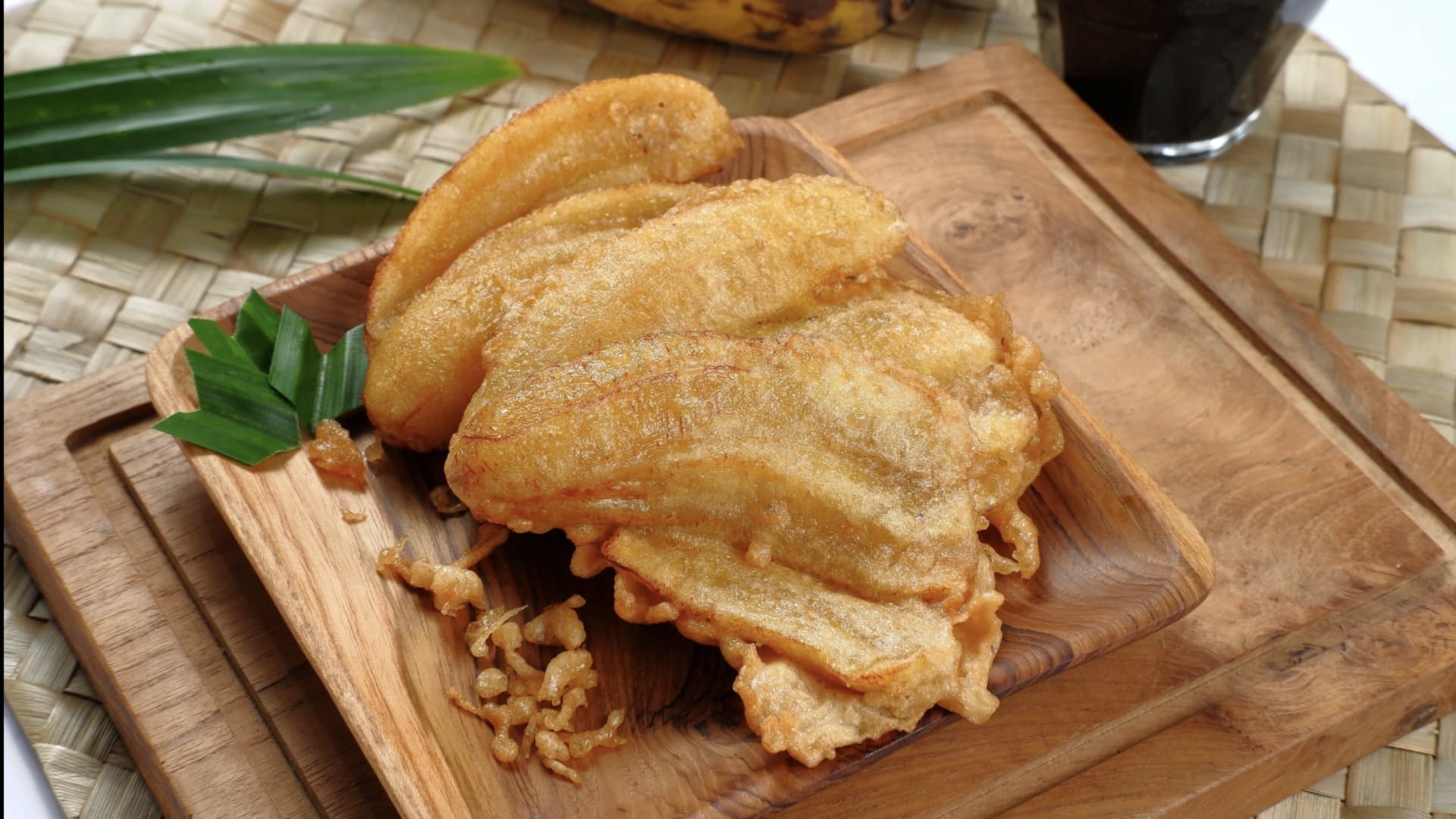 ทอดดอกกล้วย ขนมกรอบเค็มหอมรสกล้วย