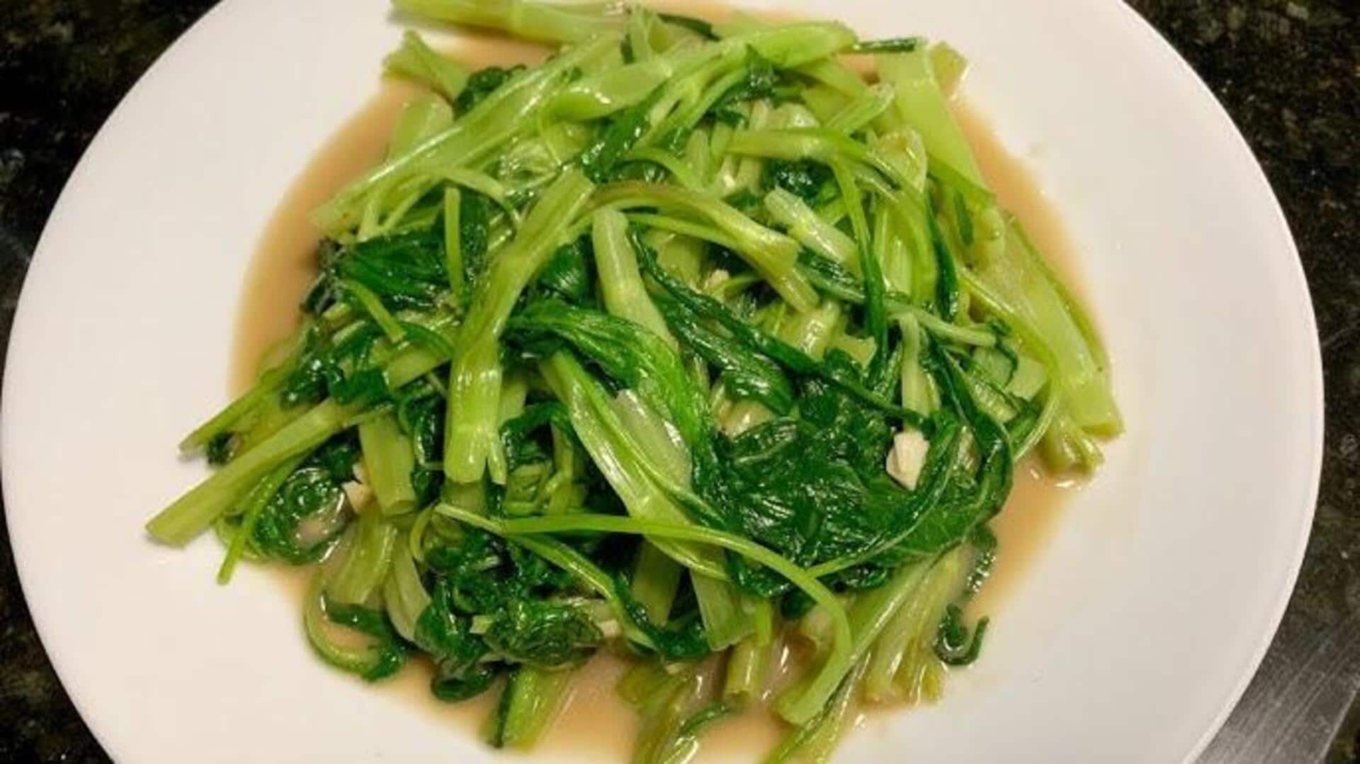 ผัดผักบุ้งกรอบกับเต้าหู้ยี้ เมนูอร่อยทำง่าย