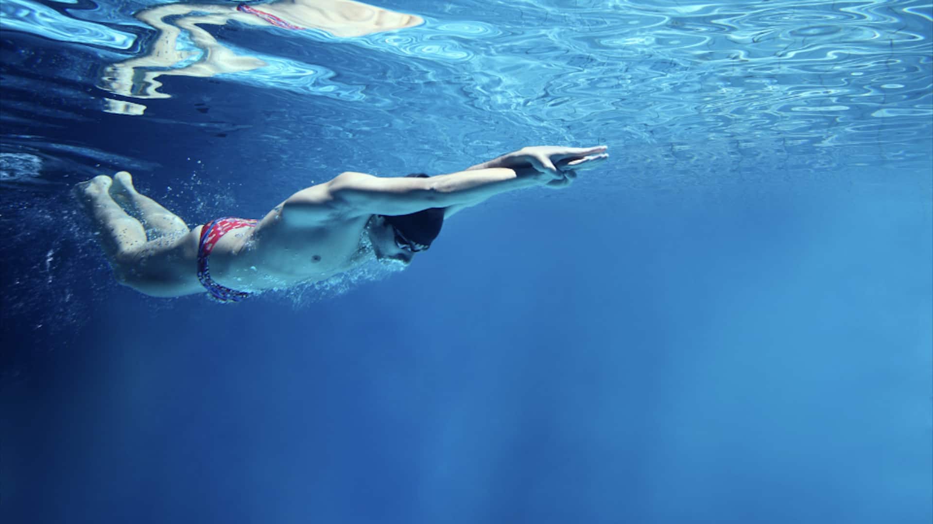 ฟิตแข็งแรงด้วยท่าเตะโลมา