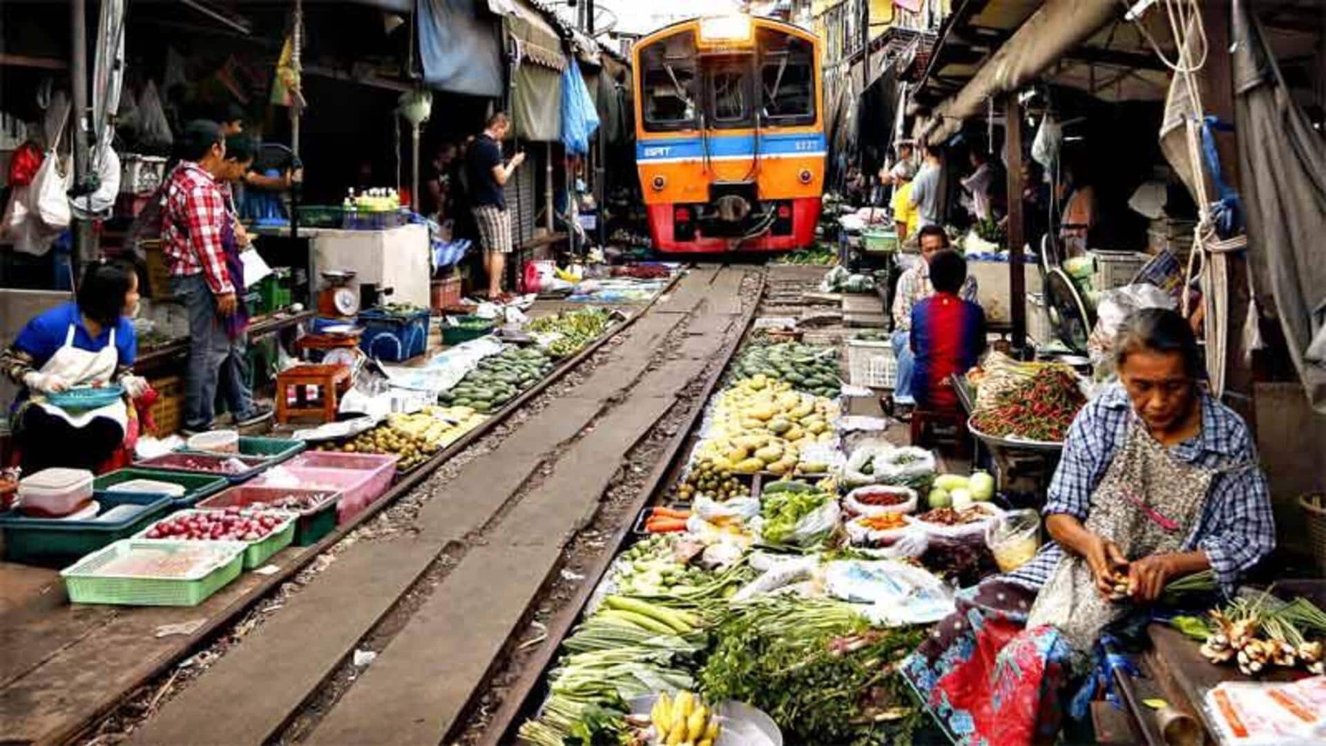 ตลาดรางรถไฟ: ประสบการณ์ช้อปปิ้งที่ไม่เหมือนใคร ตลาดรางรถไฟ: ประสบการณ์ช้อปปิ้งที่ไม่เหมือนใคร