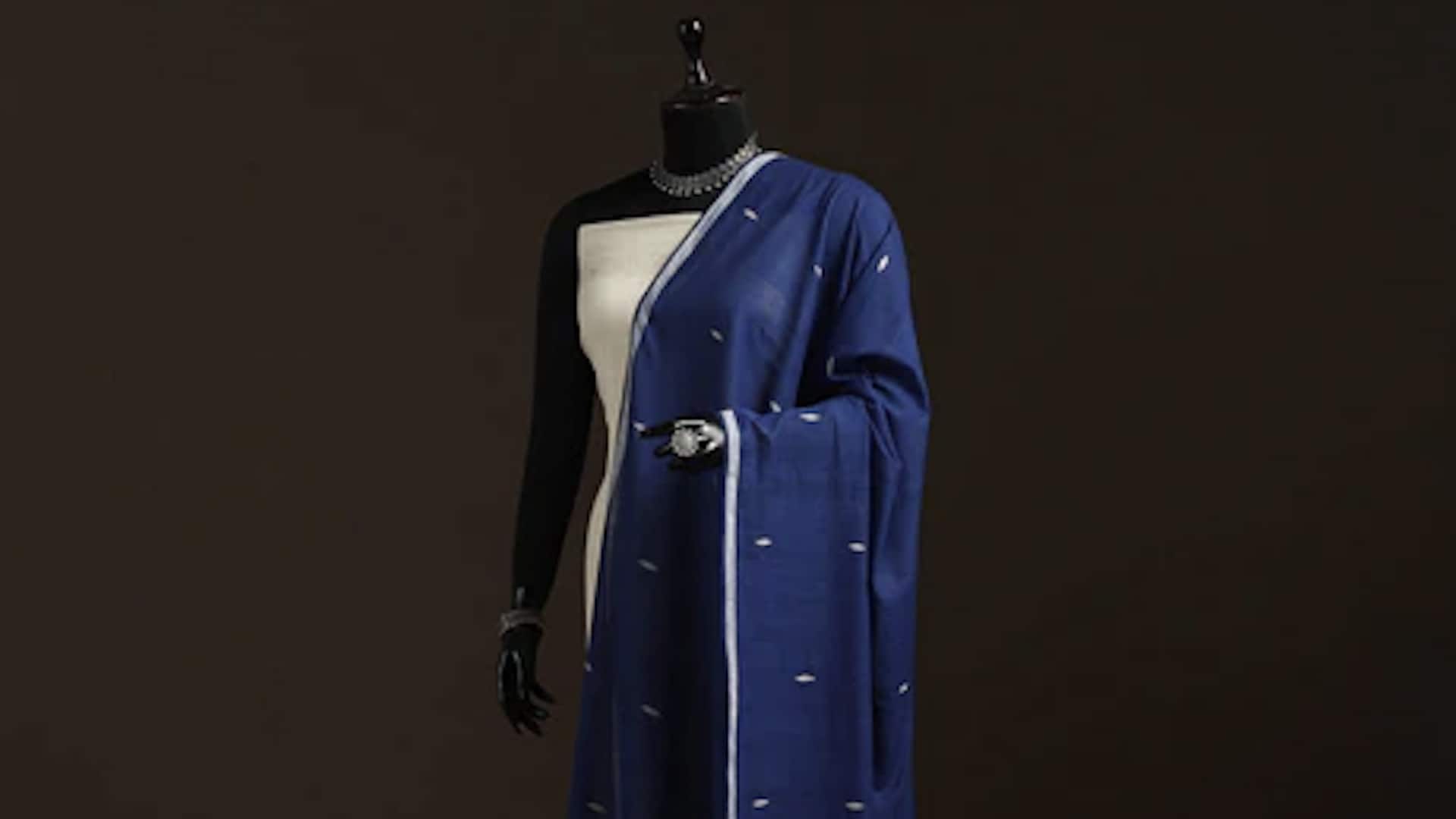 ลุคชูริดาร์ที่เข้ากับดูปาต้าจัมดานีได้อย่างโดดเด่น