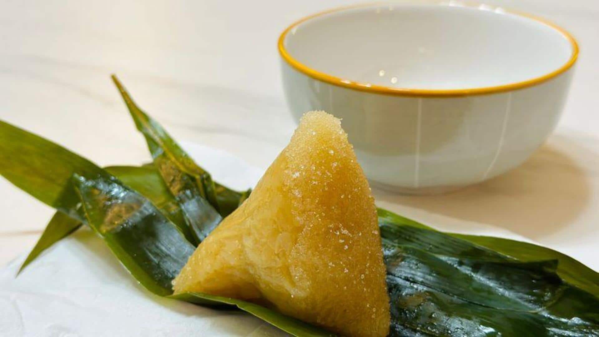 ลูกบัวข้าวเหนียวกับน้ำตาลปี๊บ: ของหวานคลาสสิกที่ไม่เคยล้าสมัย