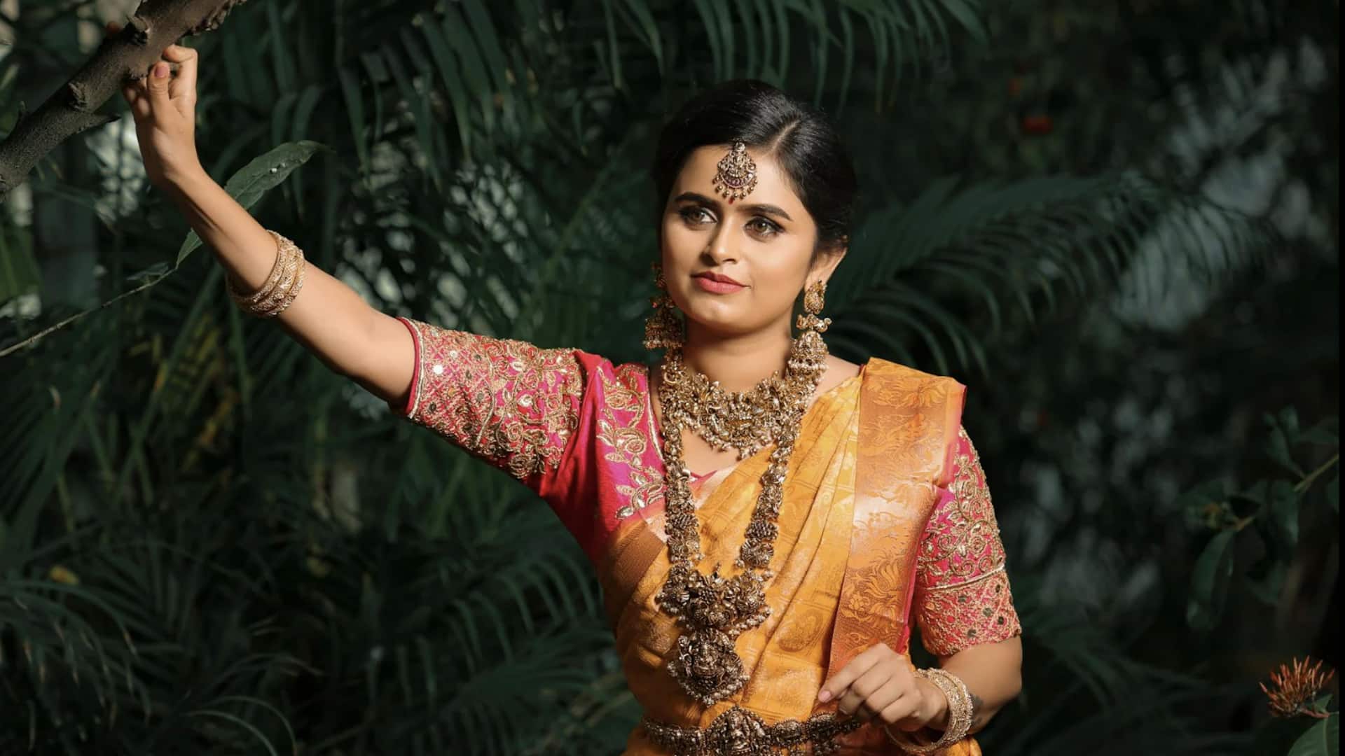 5 สไตล์เครื่องประดับที่แมตช์กับเสื้อส่าหรีได้อย่างลงตัว