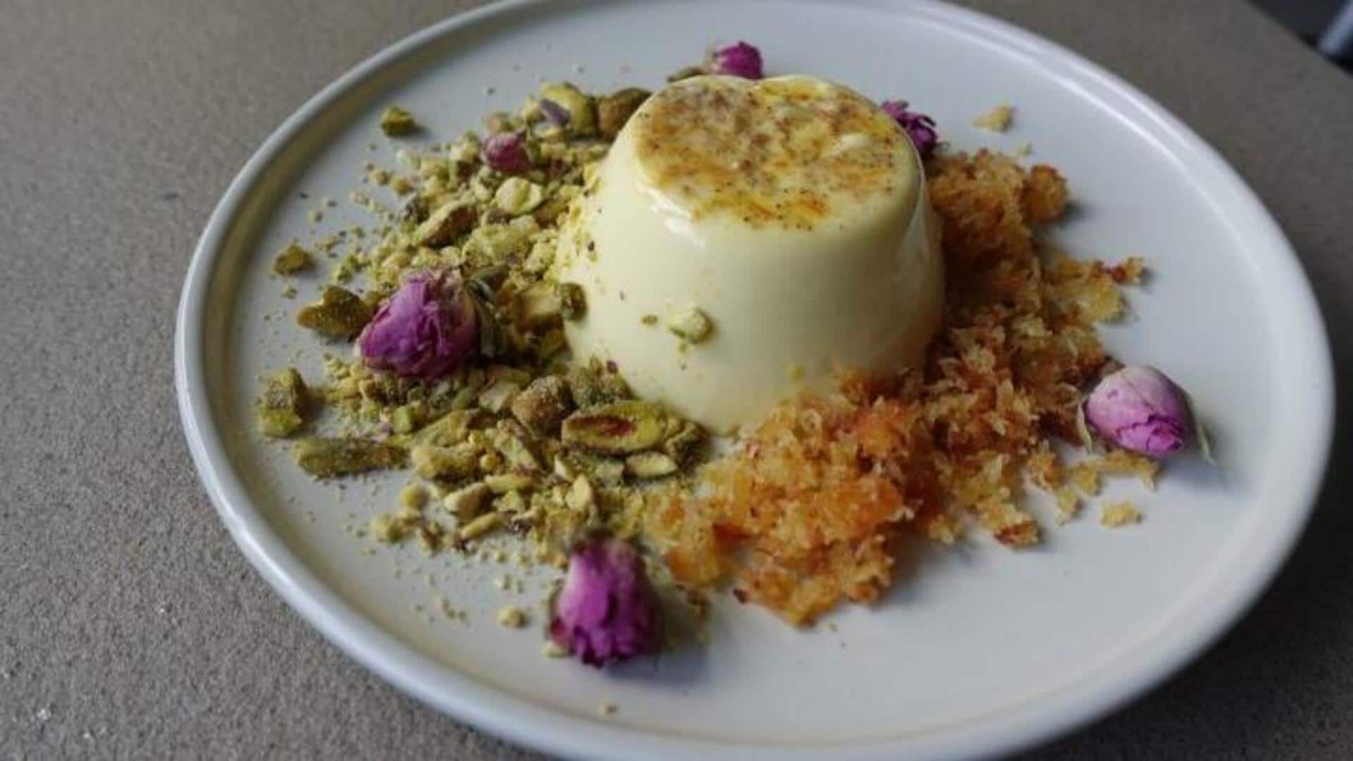 พานนาคอตต้าการ์ดามอมกับส้ม: ขนมหวานหอมสดชื่น