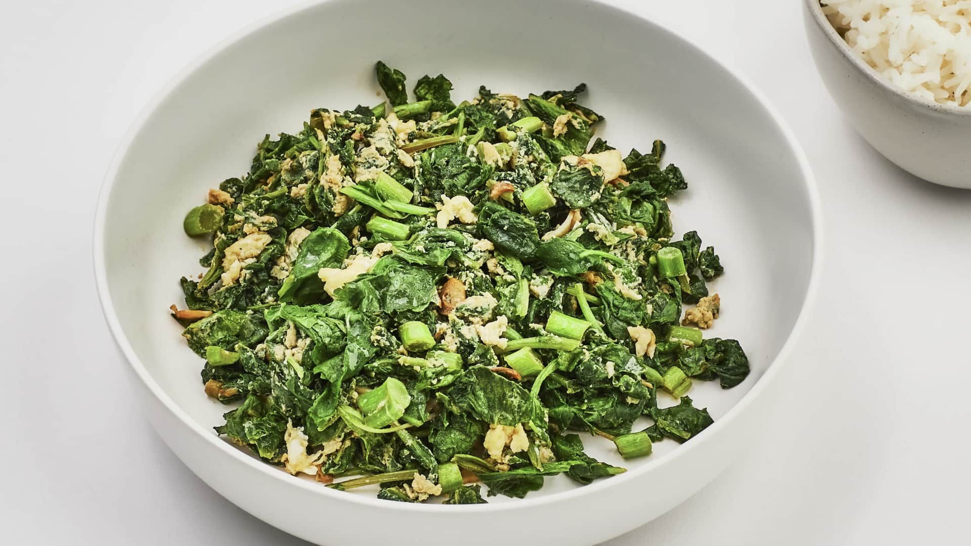 ผัดหัวไชเท้ากับหอมแดงและพริกไทยอ่อน เมนูสุขภาพทำง่าย