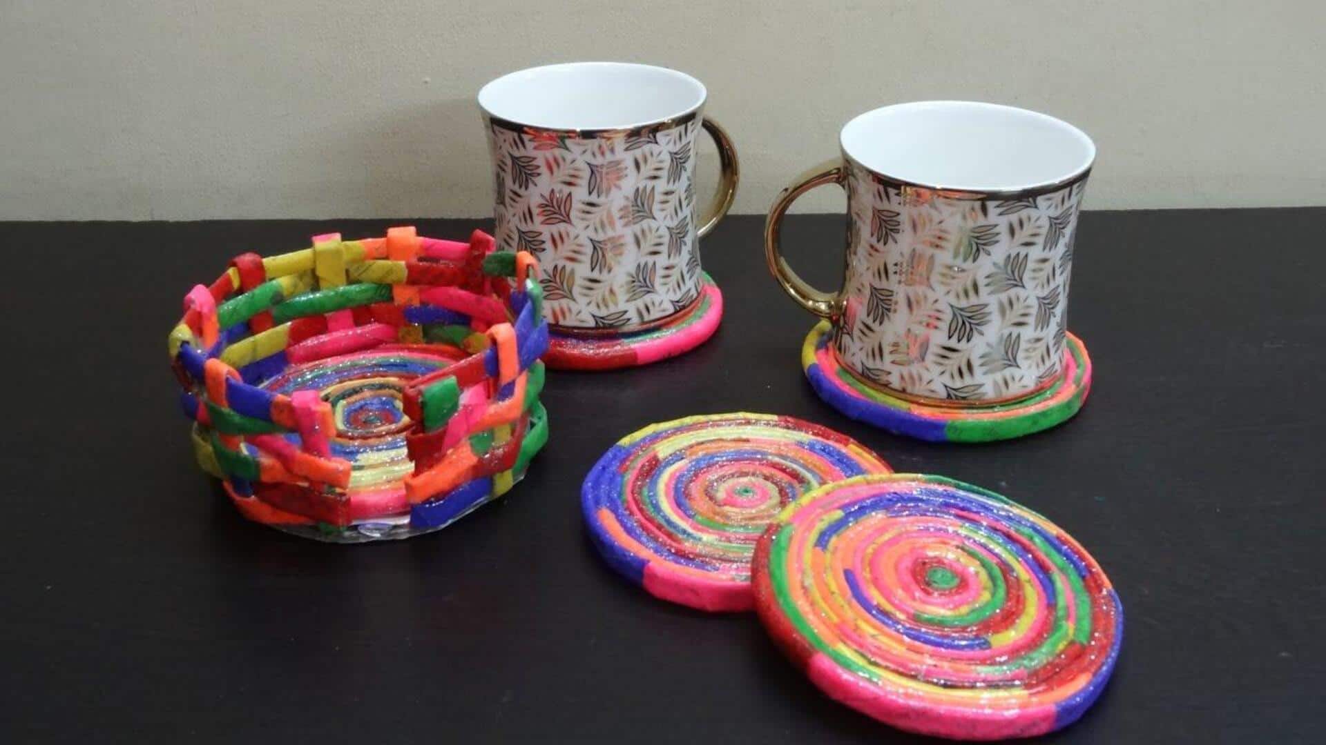 DIY ที่รองแก้วสุดเก๋จากนิตยสารเก่าและเศษกระดาษ DIY ที่รองแก้วสุดเก๋จากนิตยสารเก่าและเศษกระดาษ