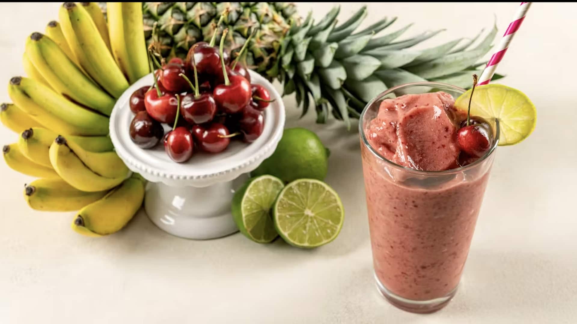 สูตรสมูทตี้มะพร้าวและฝรั่ง เติมพลังสดชื่นตอนเช้า