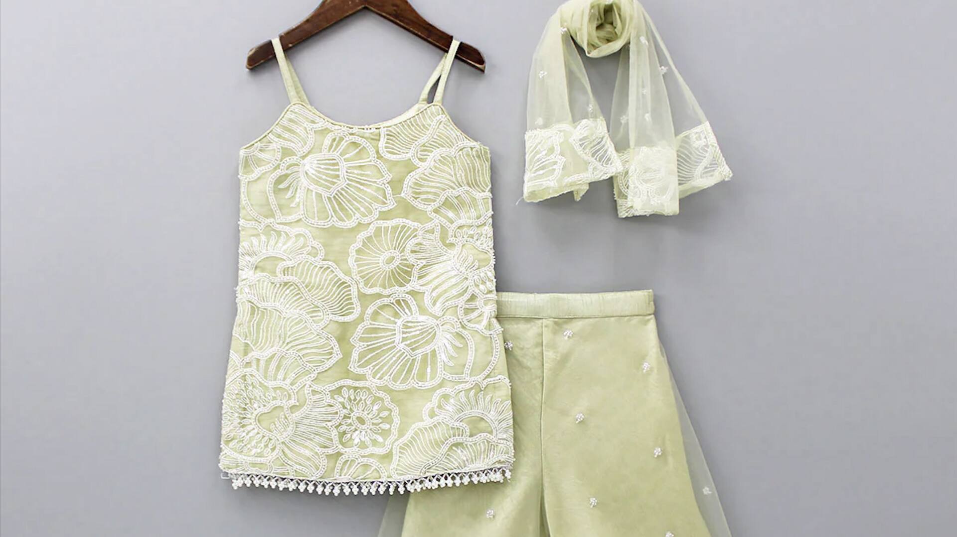 ไอเดียคุร์ตีที่เข้ากับกางเกงคูลอต