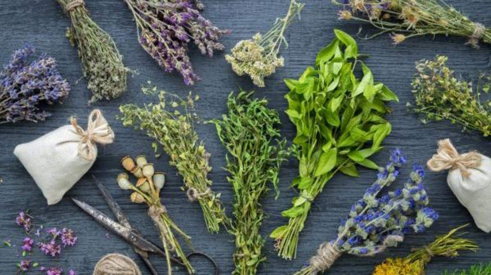 เปลี่ยนบ้านให้หอมสดชื่นด้วยถุงหอมดอกไม้แห้ง 