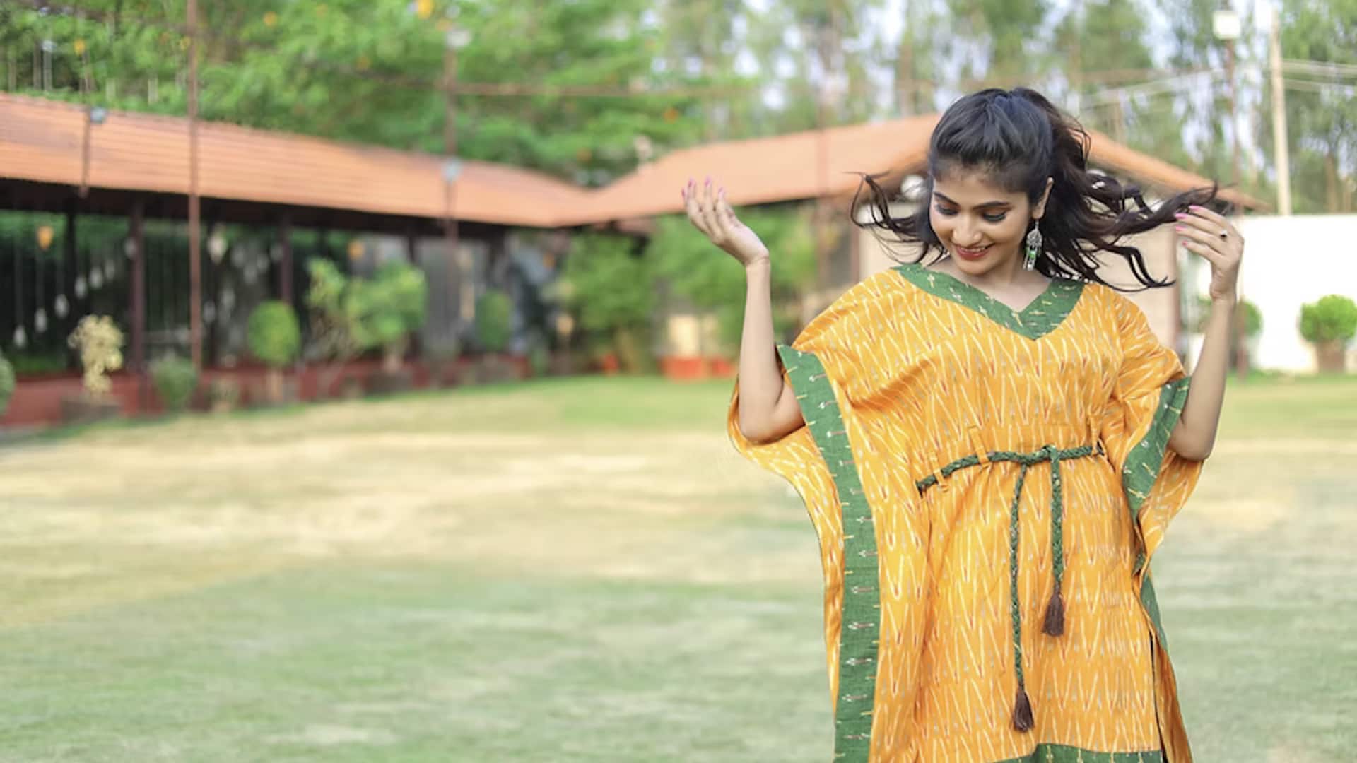 5 ลุคแมตช์ชุดคาฟตันให้ดูดีแบบมีเสน่ห์