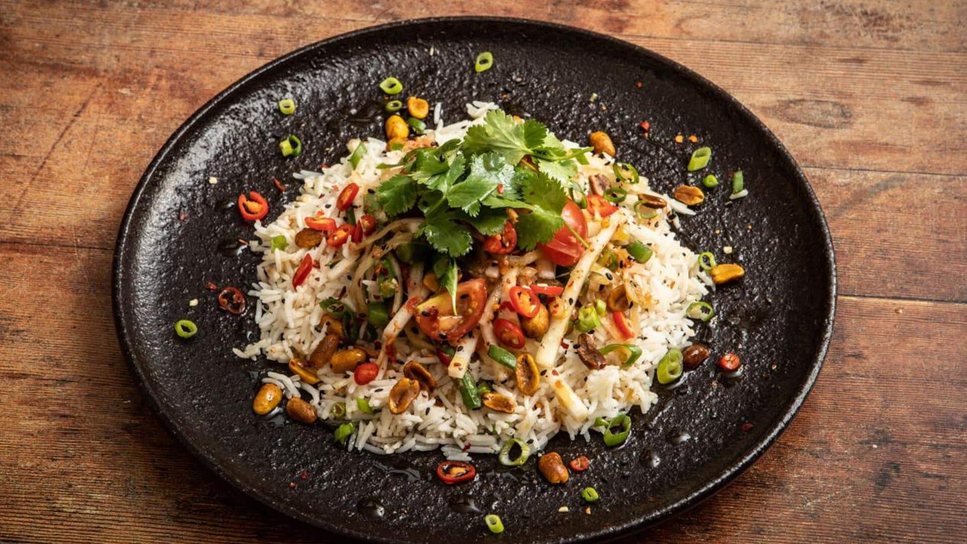 ส้มตำมะละกอเขียวกับถั่วลิสงคั่ว รสชาติกลมกล่อมที่ต้องลอง