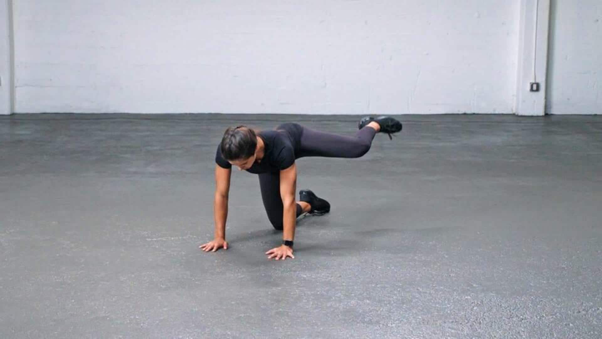 ท่าไฟร์ไฮดรานต์วงกลม: เพิ่มความคล่องตัวสะโพกง่าย ๆ