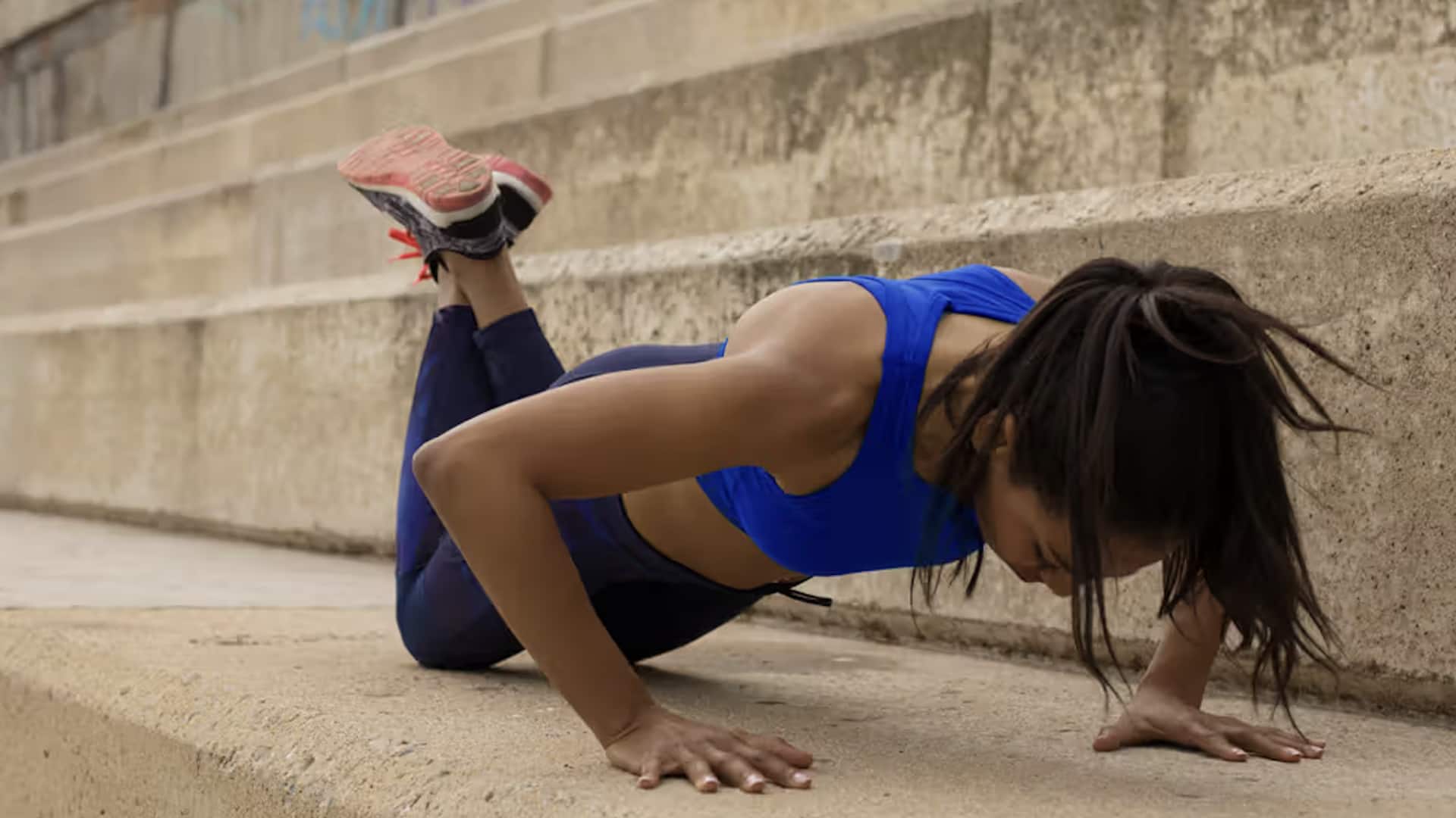 ประโยชน์ของการฝึกท่าธรรมชาติด้วยการดันเข่า