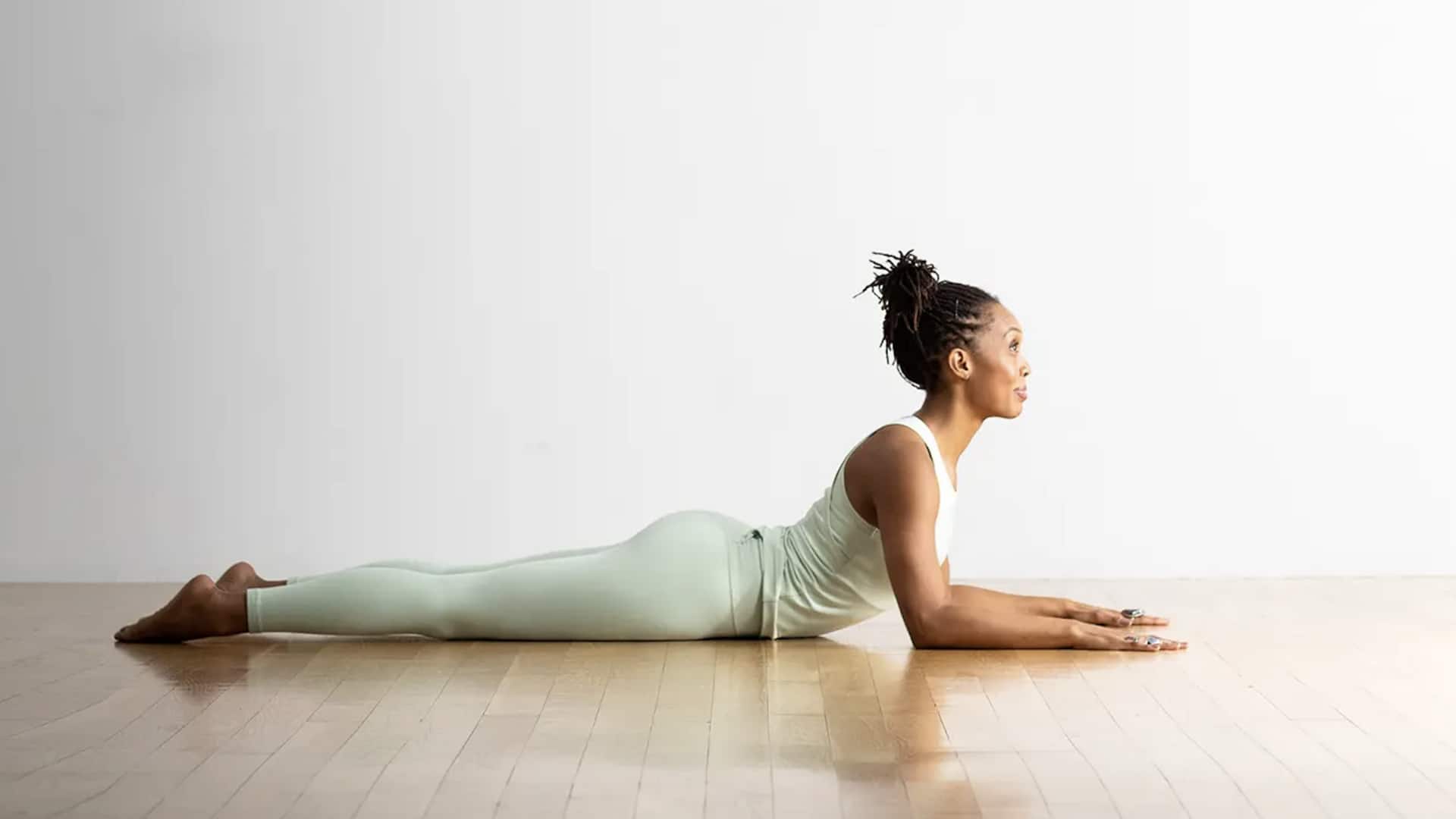 ประโยชน์ของท่าสฟิงซ์ต่อหลังและแกนกลาง