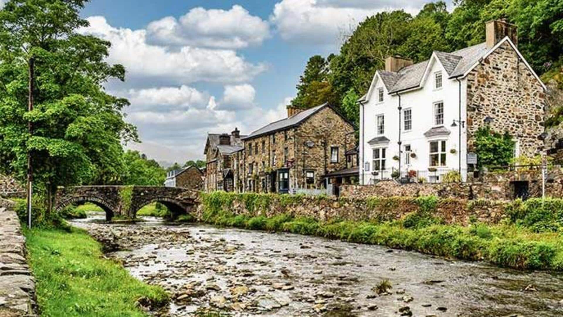 หมู่บ้านบนเนินเขาที่สวยงามในเวลส์